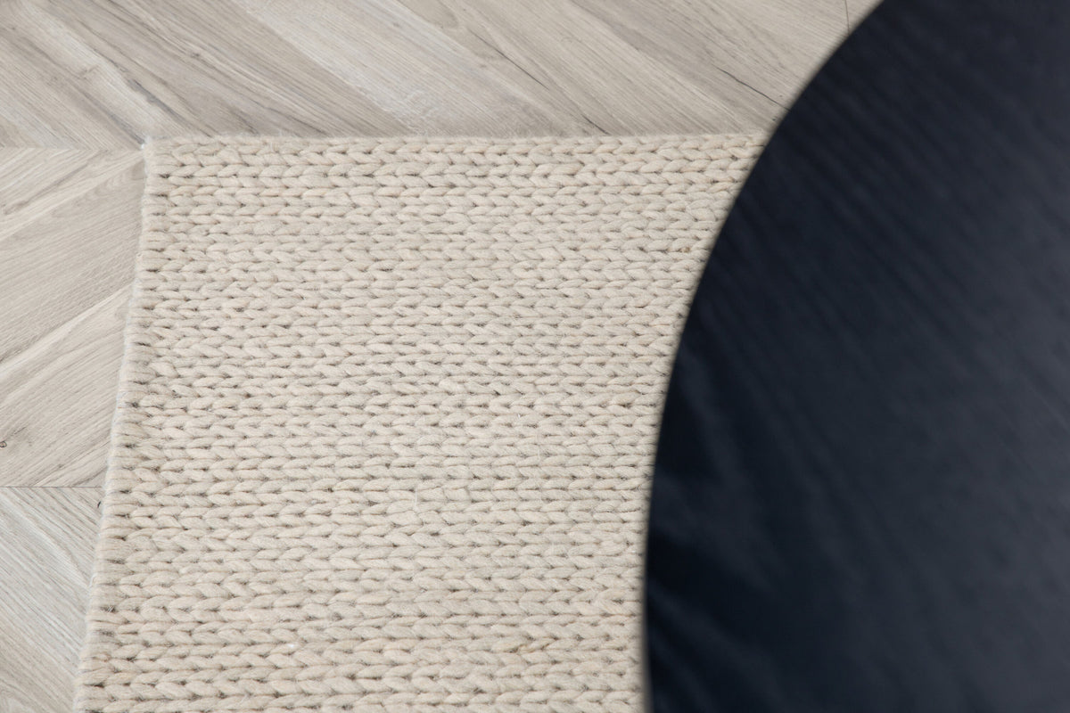 Marta Teppich in Weiss präsentiert im Onlineshop von KAQTU Design AG. Teppich ist von Venture Home