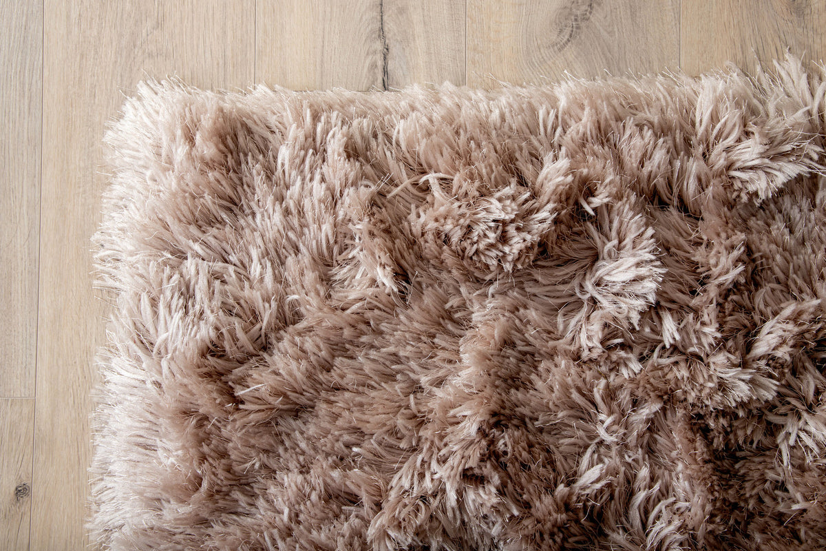 Grace Teppich in Beige präsentiert im Onlineshop von KAQTU Design AG. Teppich ist von Venture Home