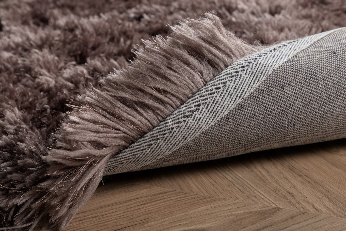 Grace Teppich in Braun präsentiert im Onlineshop von KAQTU Design AG. Teppich ist von Venture Home