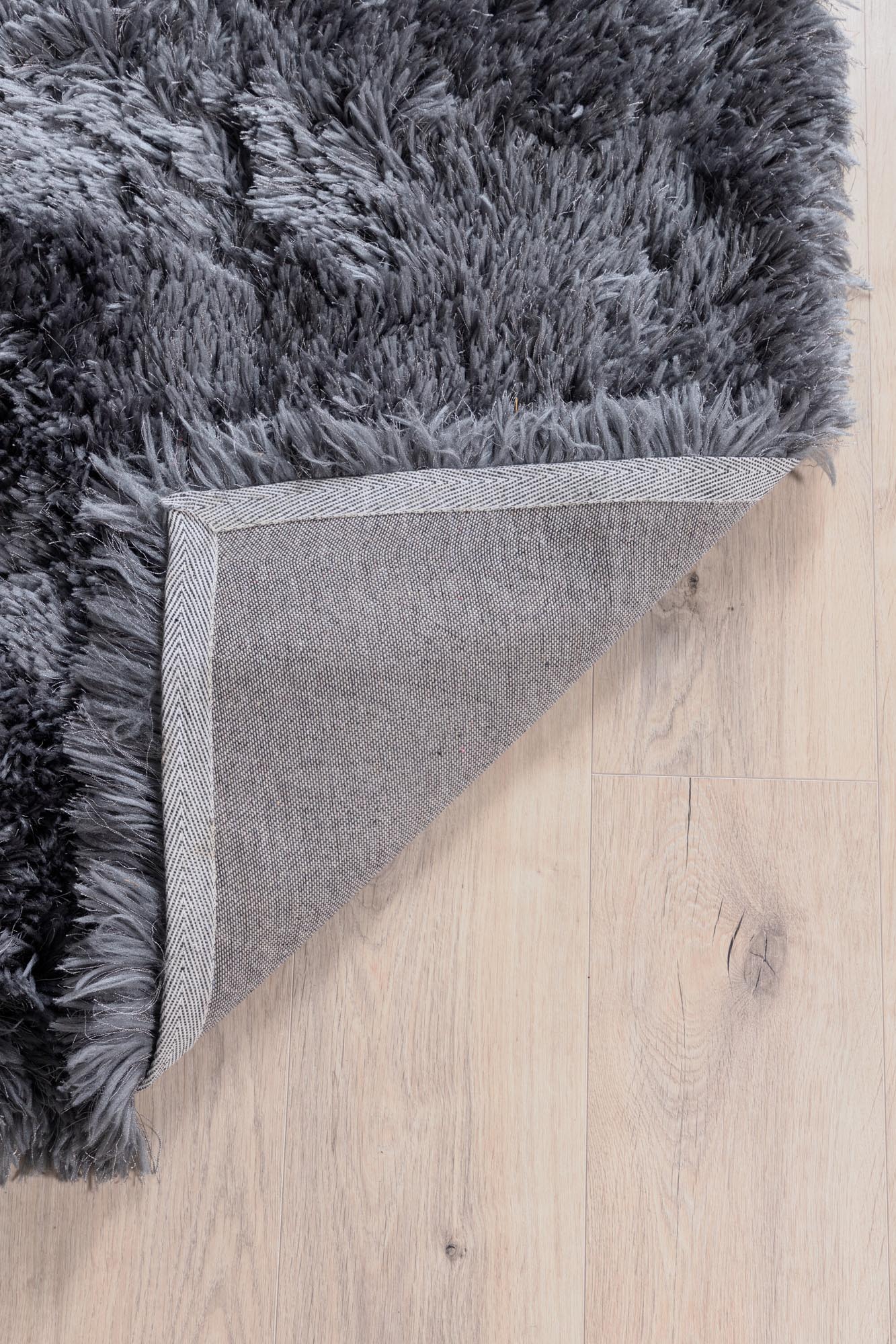 Grace Teppich in Grau präsentiert im Onlineshop von KAQTU Design AG. Teppich ist von Venture Home