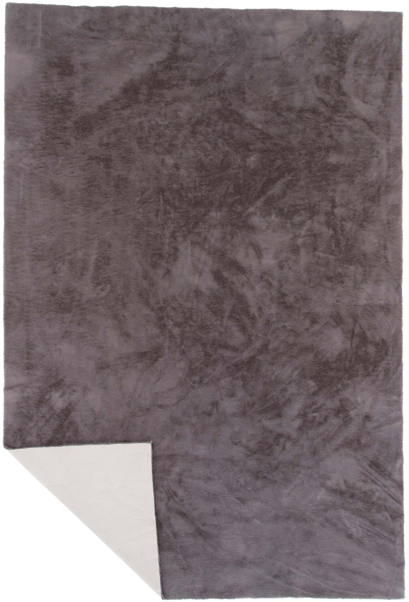 Stilvoller Nina Teppich von Venture Home in edlem Schwarz.