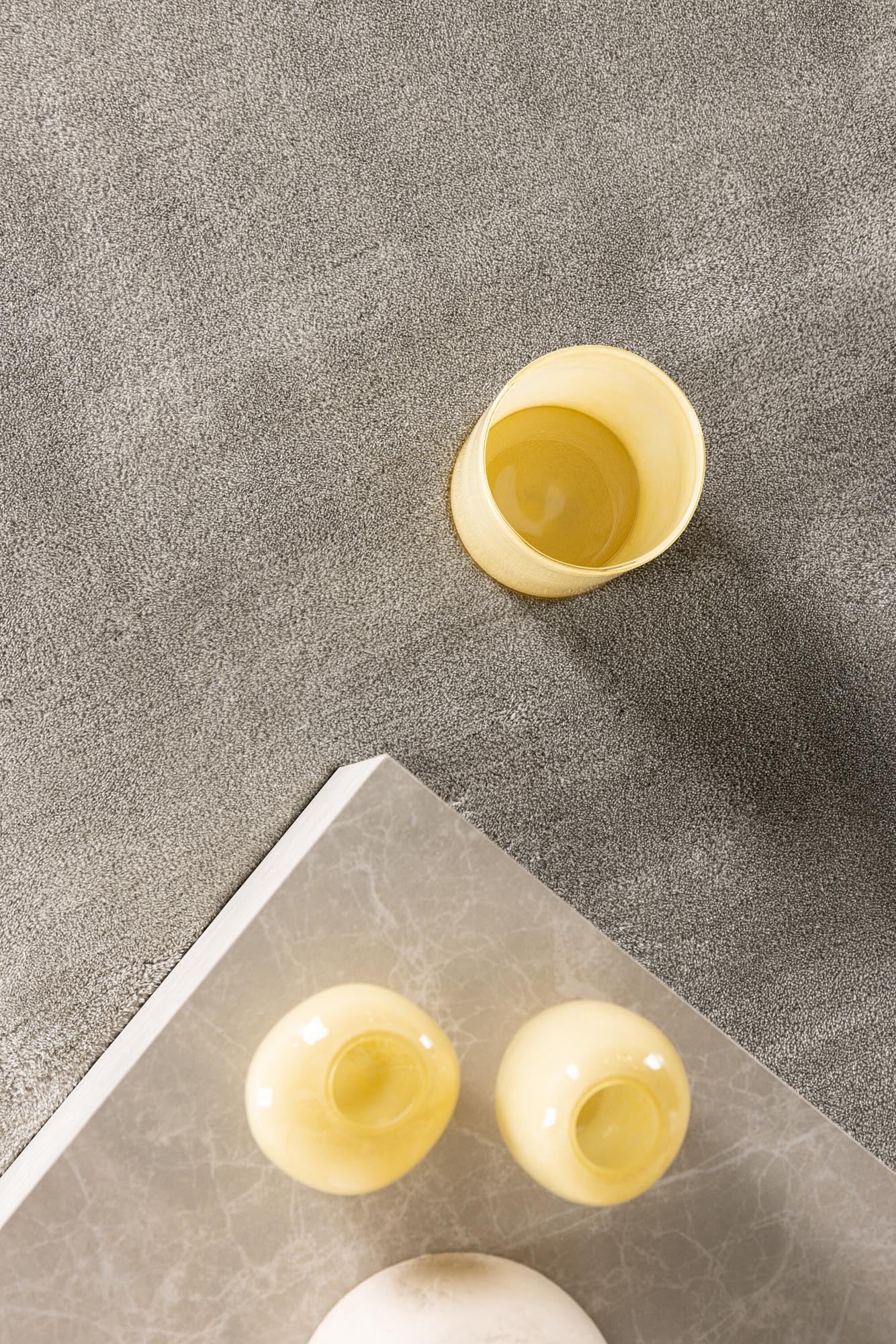 Blanca Teppich von Venture Home: Hochwertiger Polyesterteppich in 200 cm Durchmesser, ideal für stilvolle Räume und entspannende Akzente.