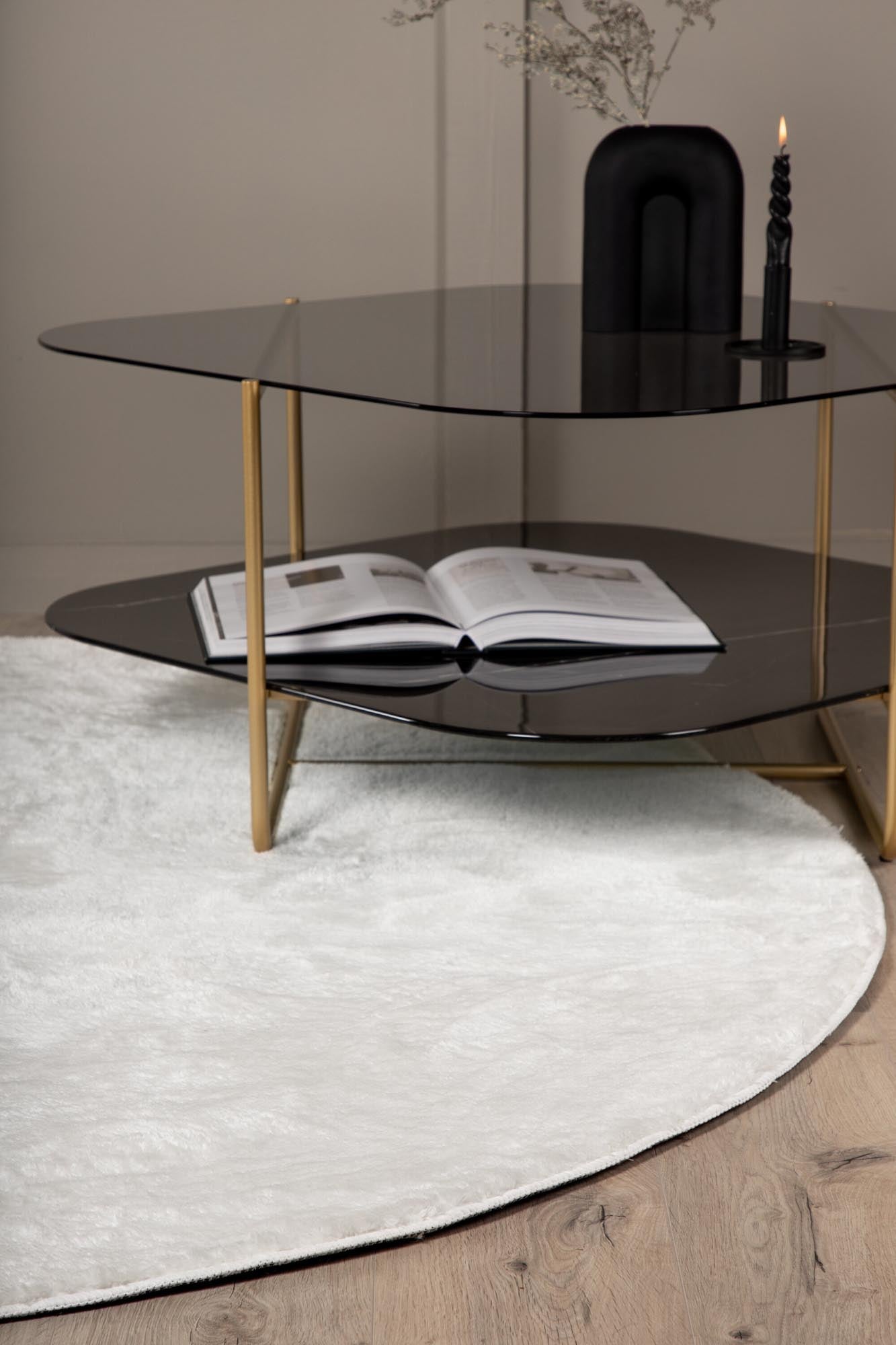 Blanca Teppich in Weiss präsentiert im Onlineshop von KAQTU Design AG. Teppich ist von Venture Home