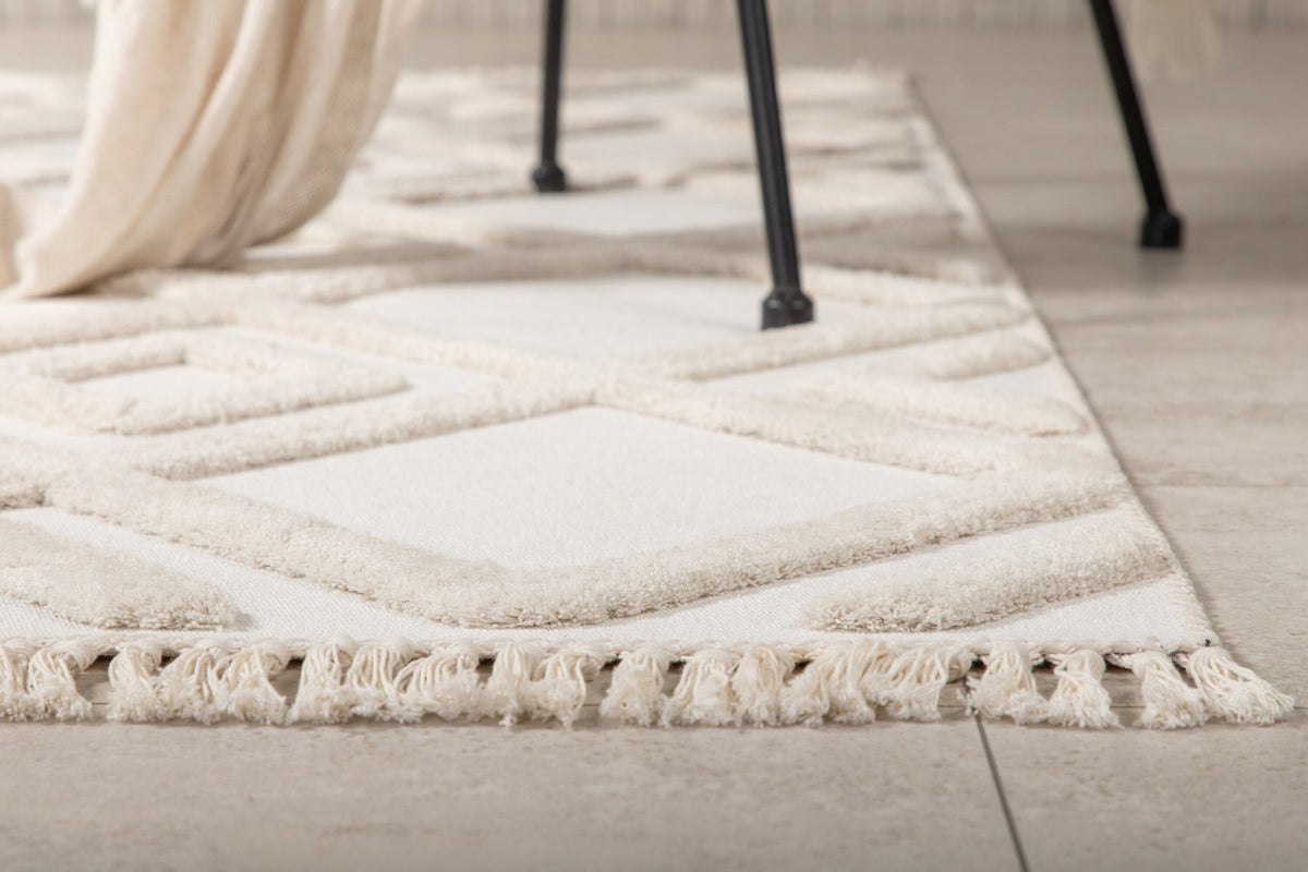 Towa Teppich in Weiss präsentiert im Onlineshop von KAQTU Design AG. Teppich ist von Venture Home