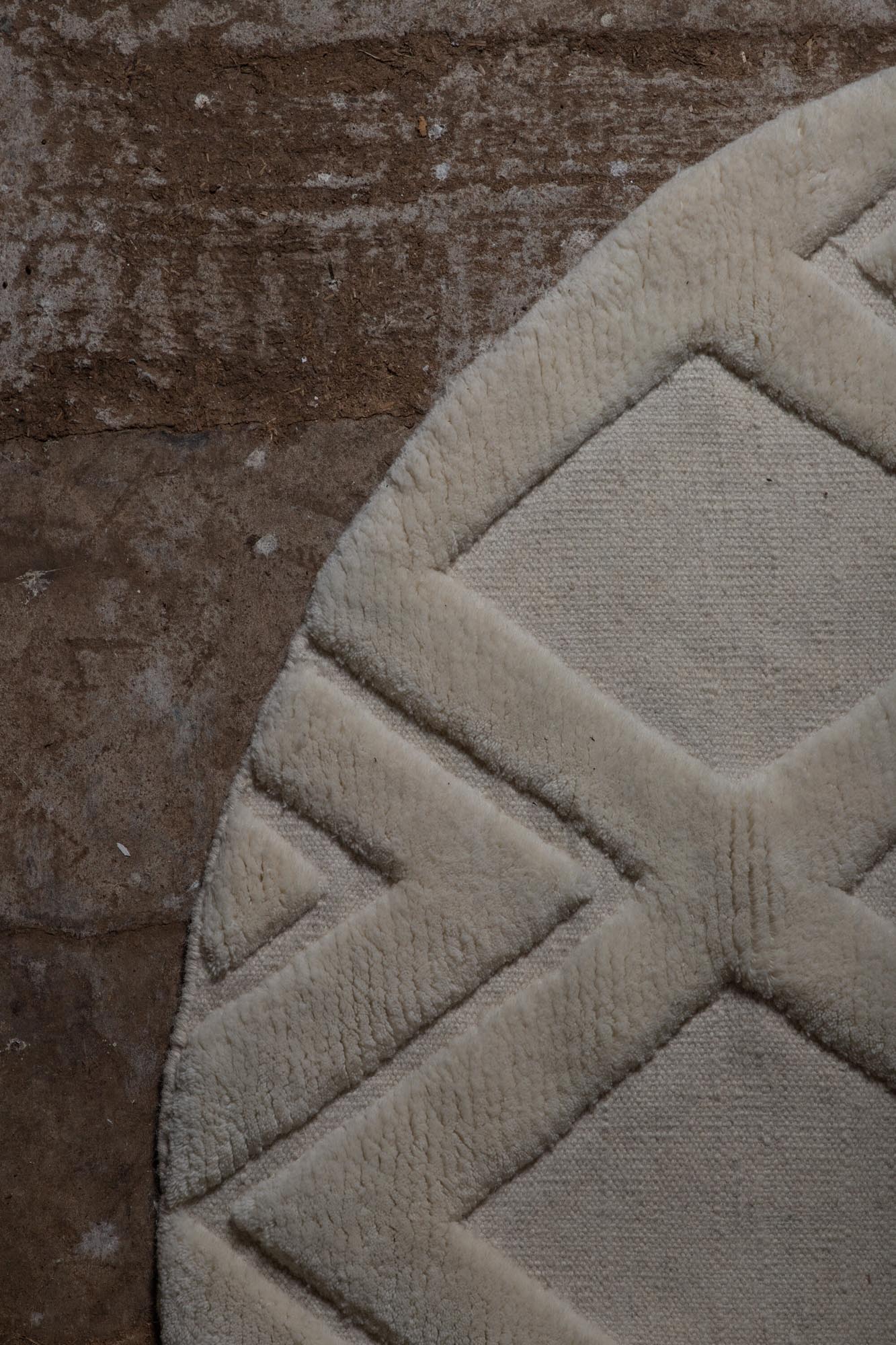 Dahlia Wool Teppich von Vind – Eleganz und Komfort vereint.