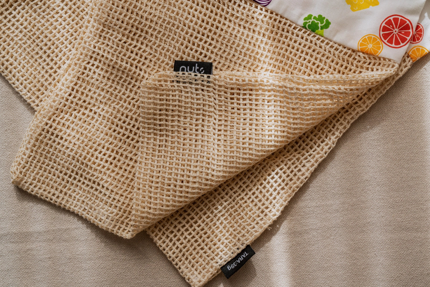 Entdecken Sie das 2er Set Früchte- und Gemüsenetz von Nuts Innovations. Ideal für frisches Obst und Gemüse, umweltfreundlich und pflegeleicht!