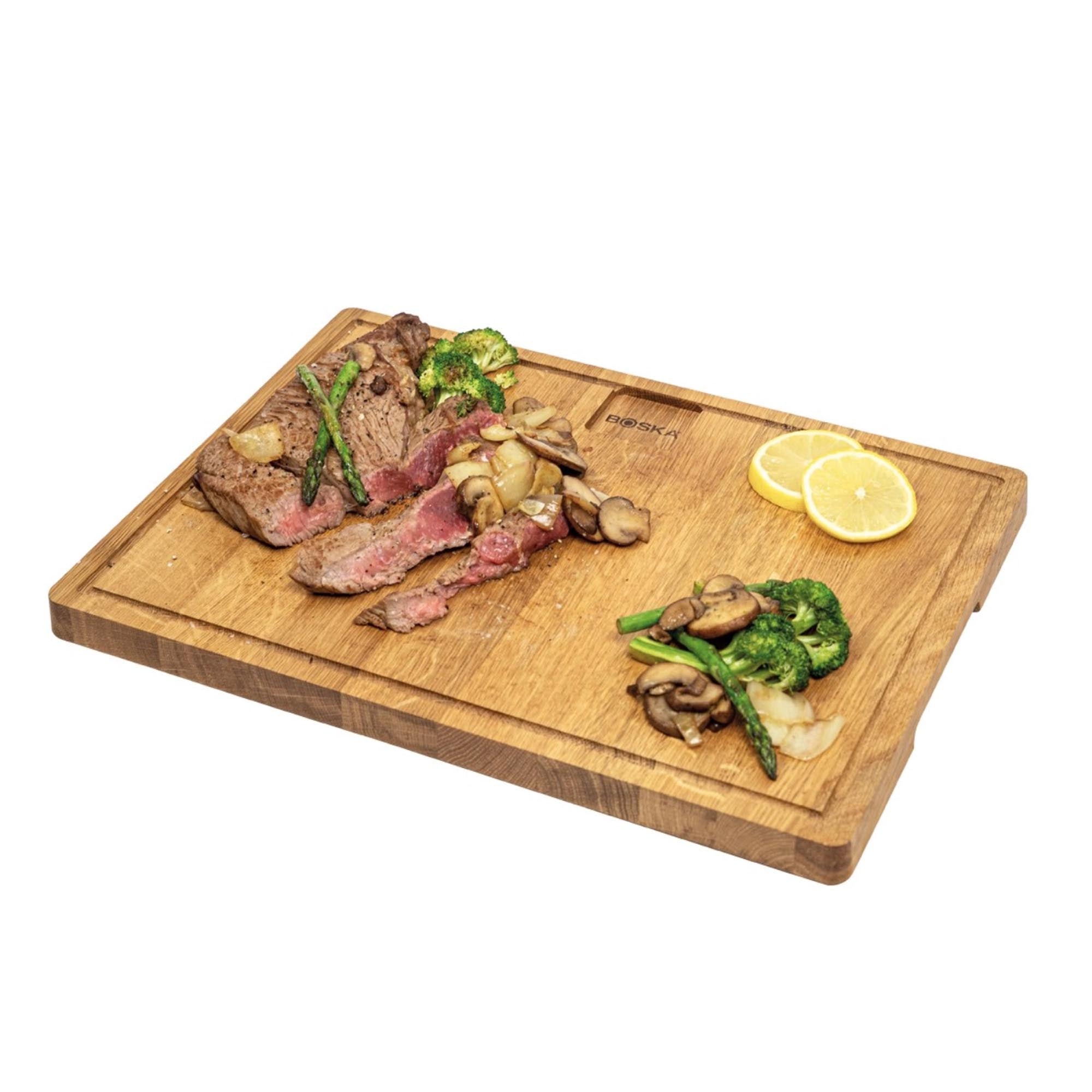 Stilvolles Dining Brett aus hochwertiger europäischer Eiche, perfekt zum Zubereiten und Präsentieren von Speisen. Ein Must-Have für jede Küche!