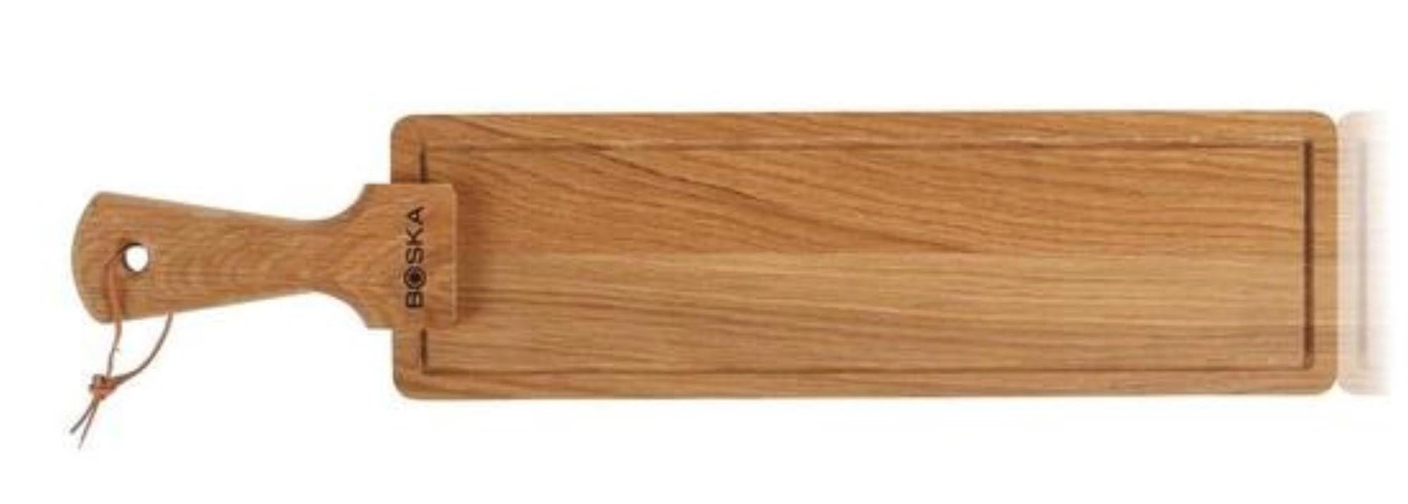 Elegantes Servierbrett aus europäischer Eiche, 530x120x20mm, ideal für Käse, Wurst und Brot. Robust, langlebig, pflegeleicht.