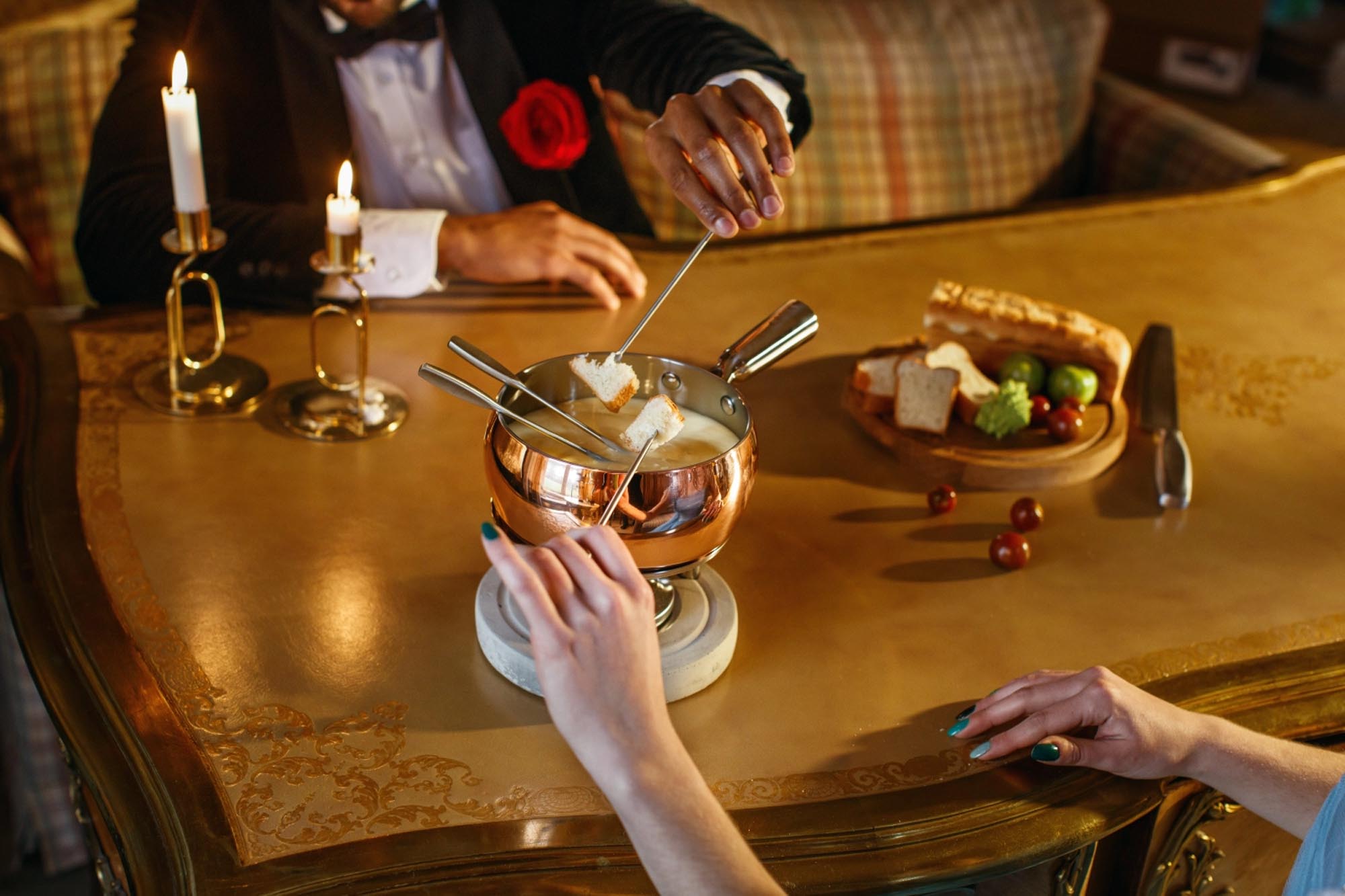 Luxuriöses Kupfer-Fondue-Set 1.7L von Boska für stilvolle Abende.