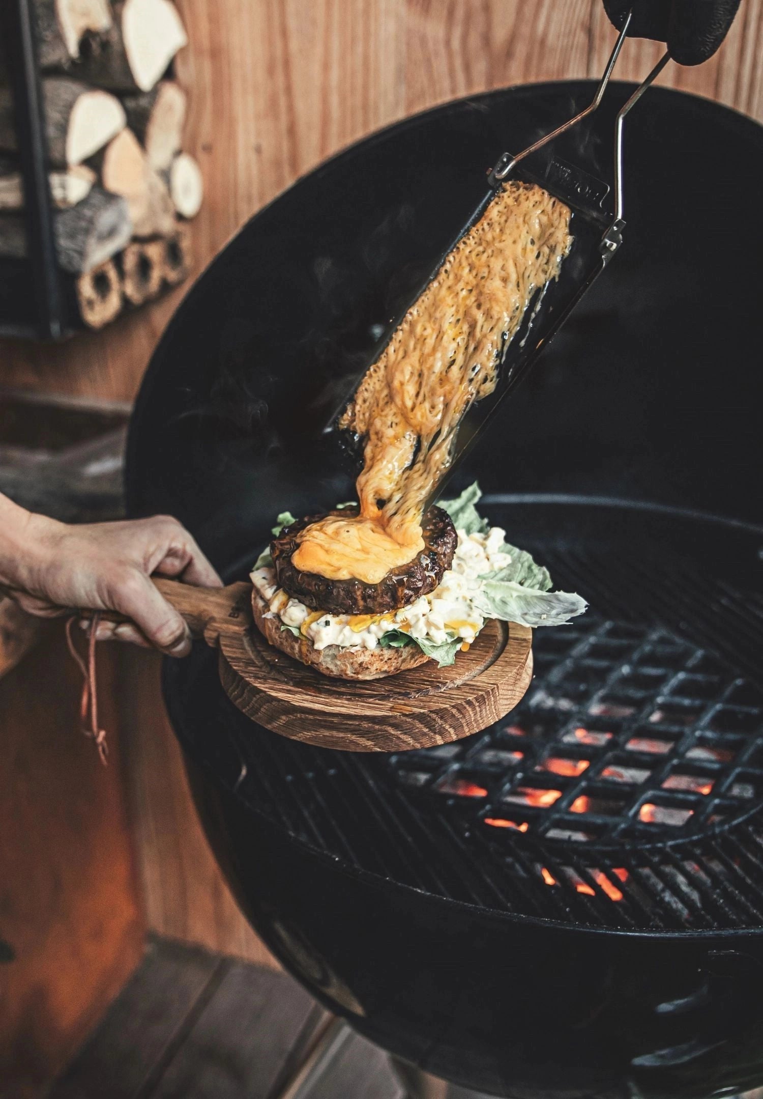 Schwarze Cheese Barbeclette® von Boska, aus hochwertigem Edelstahl und Kunststoff, ideal für Raclette-Partys, Maße 270x90x10 cm.