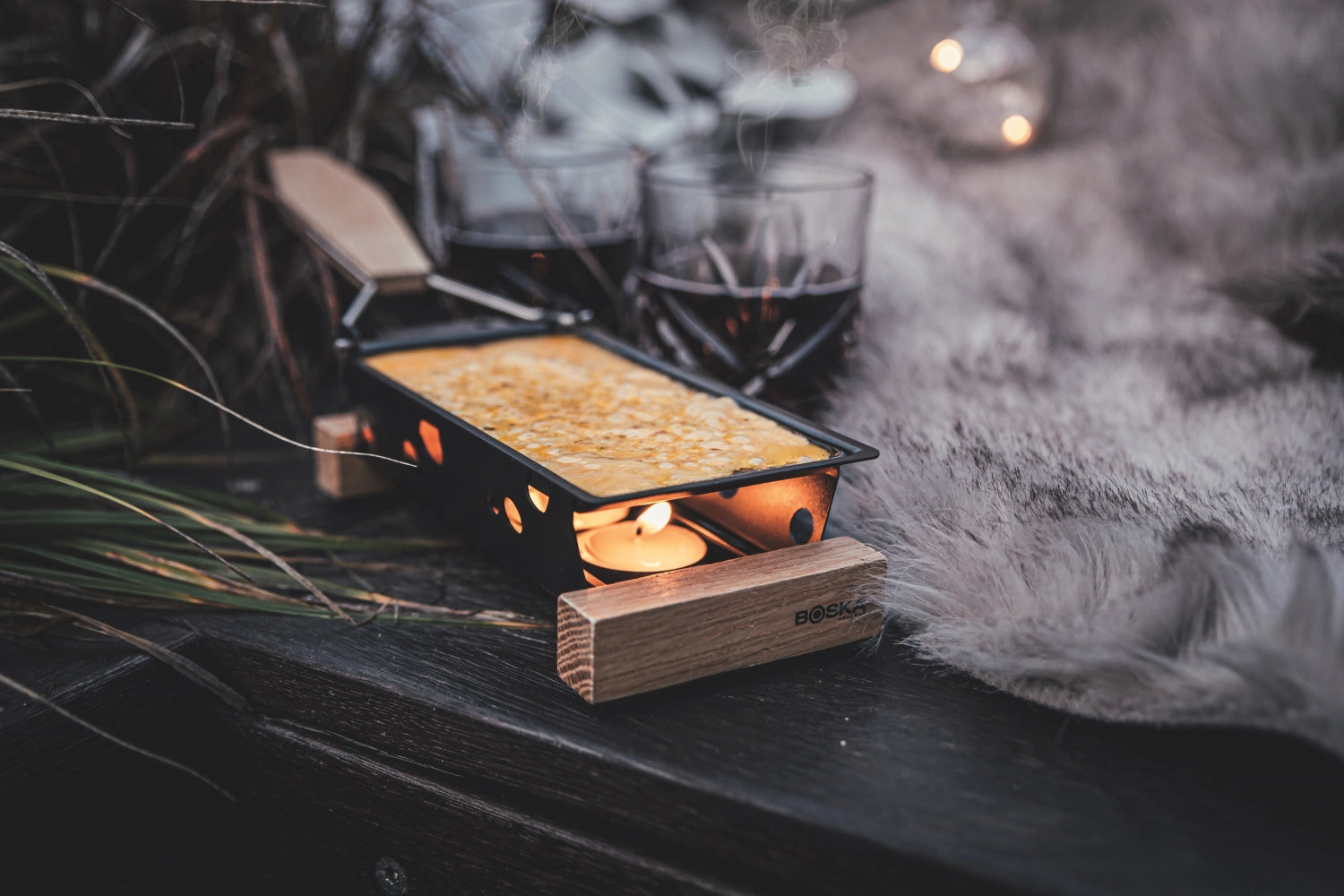 Parzyclette® ToGo Oslo aus Eiche, kompakt und praktisch, ideal für Raclette-Abende unterwegs, Maße: 19.5x9.5x5.0cm.