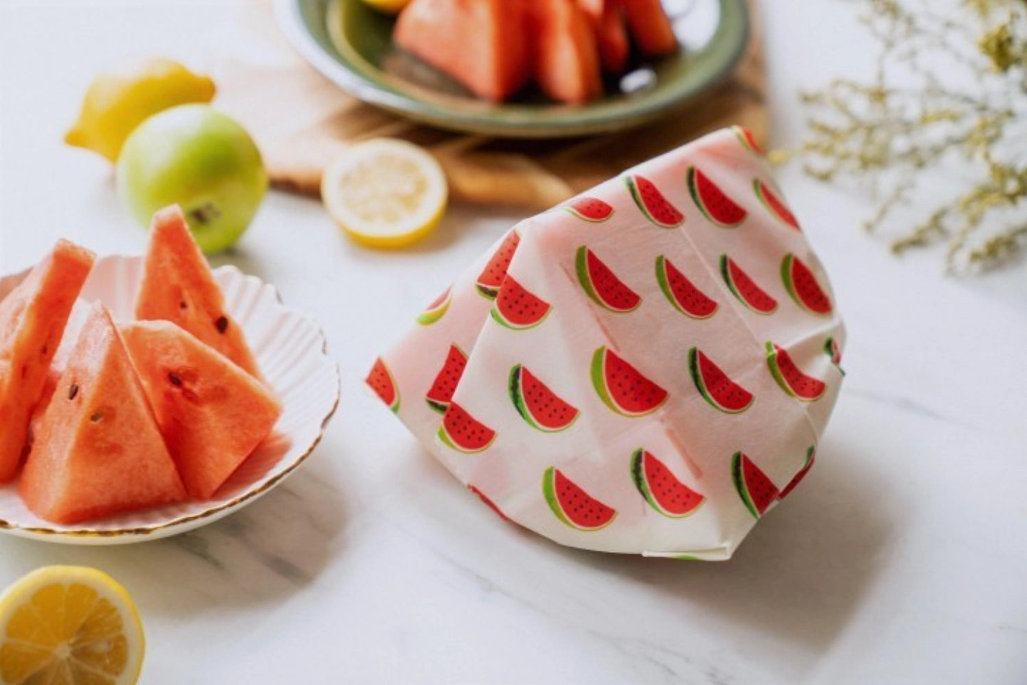 Entdecken Sie die stilvollen Bienenwachs Wraps 1er Wassermelone (35x35cm) von Nuts Innovations – die nachhaltige Lösung für frische Lebensmittel!