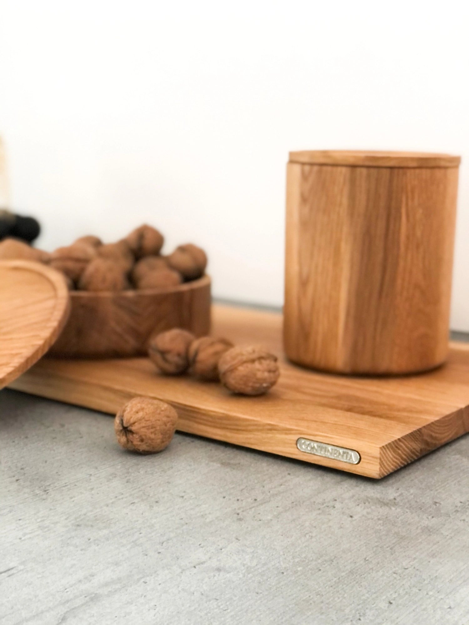 Eiche Schneidebrett von Continenta, 54x29x2,7cm, robust und langlebig, ideal für die Zubereitung von Speisen in jeder Küche.