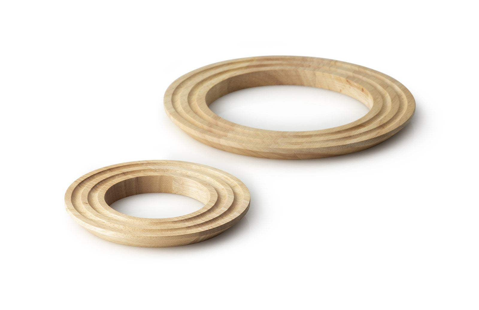 Gummibaum Untersetzer rund, Ø 21x1.5cm in Braun präsentiert im Onlineshop von KAQTU Design AG. Pfannenuntersatz ist von Continenta