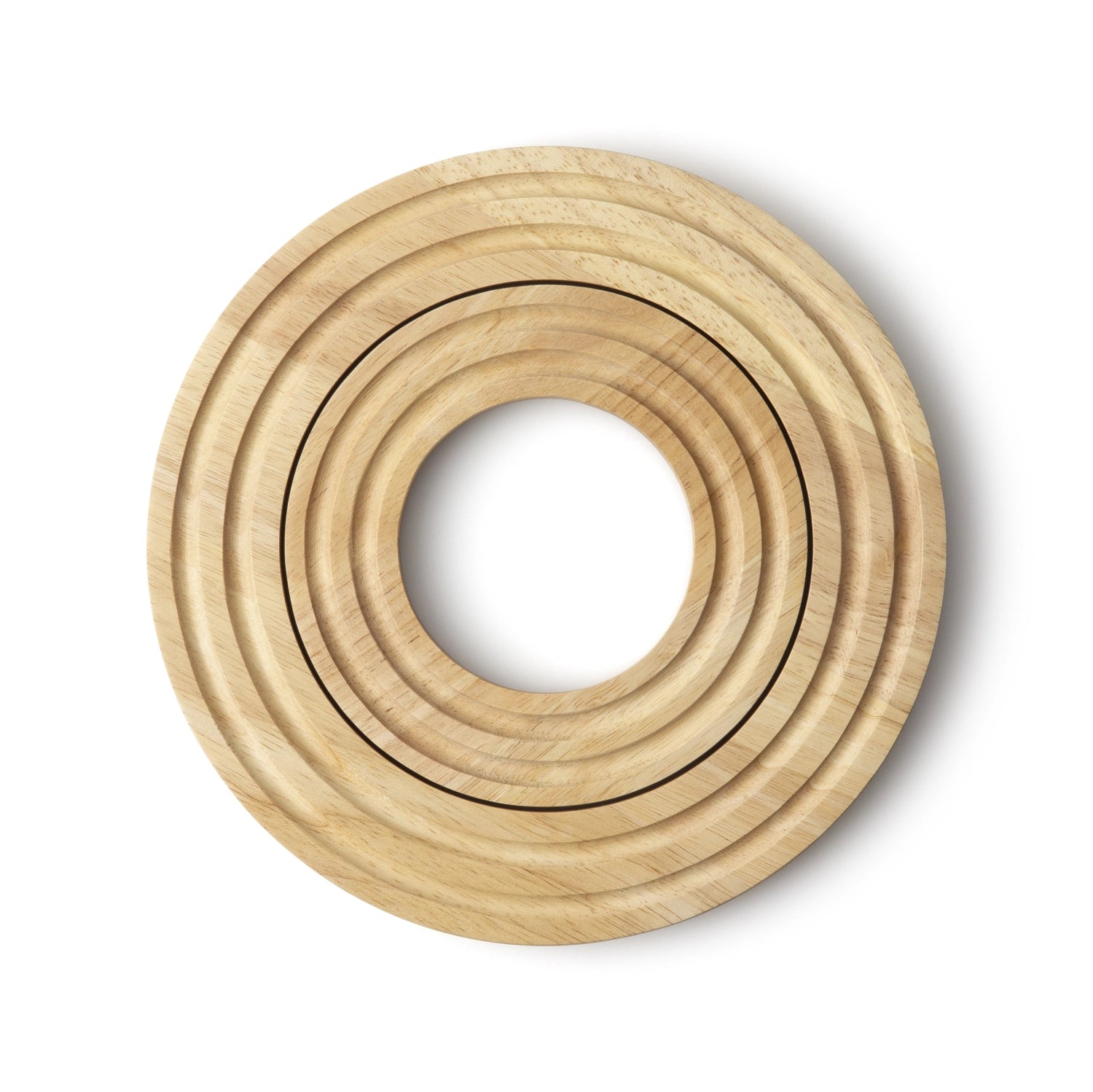 Schützen Sie Ihre Oberflächen stilvoll mit dem runden Gummibaum Untersetzer von Continenta. Ideal für heiße Töpfe, Ø 21 cm.