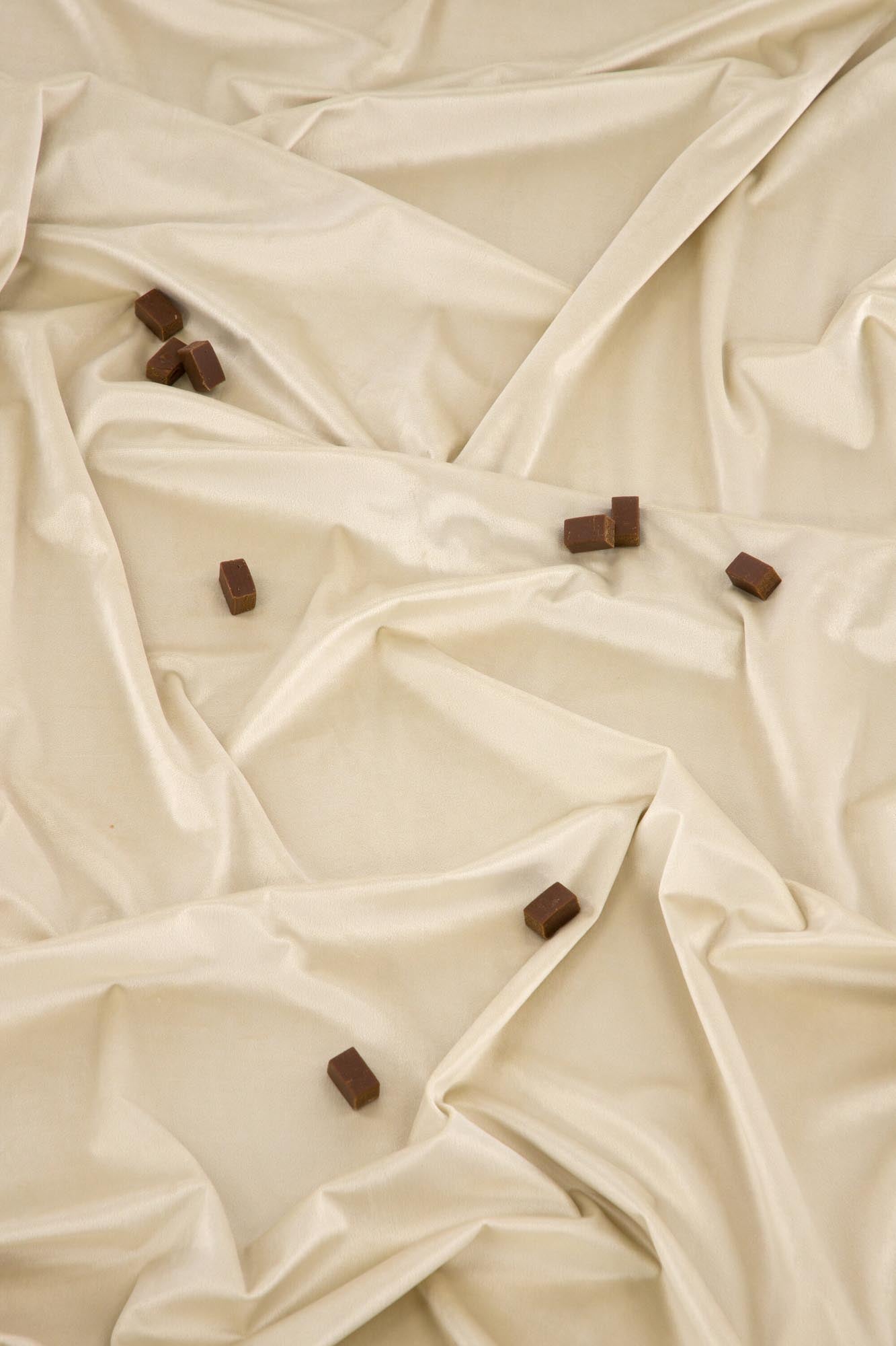 Elegante Mary Vorhänge von Venture Home: Hochwertiges Polyester, erdige Töne, vielseitige Aufhängung, langlebig und pflegeleicht.