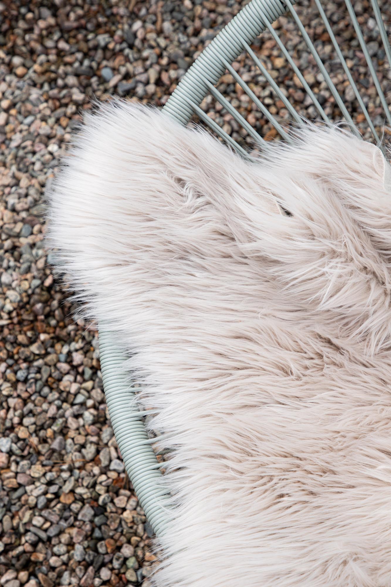 Katy Schaffell: Elegantes Kunstfell für zeitgemässe Raumgestaltung.