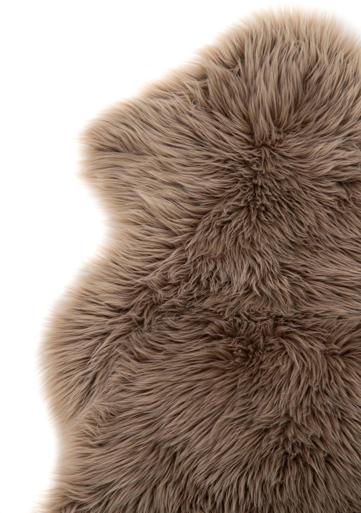 Katy Schaffell in Braun präsentiert im Onlineshop von KAQTU Design AG. Fell ist von Venture Home