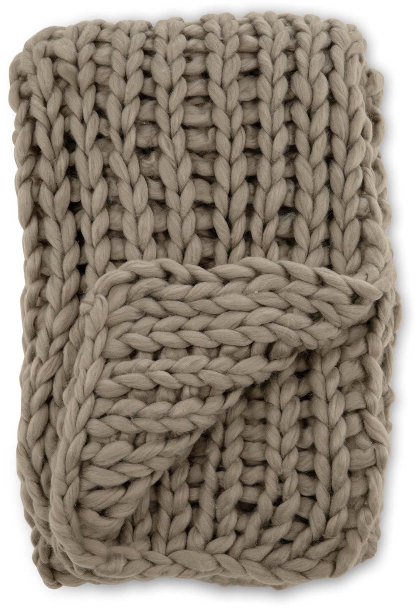 Kuschelige Kate Throw von Venture Home in sanftem Beige. Ideal für Gemütlichkeit und Stil in jedem Wohnraum.