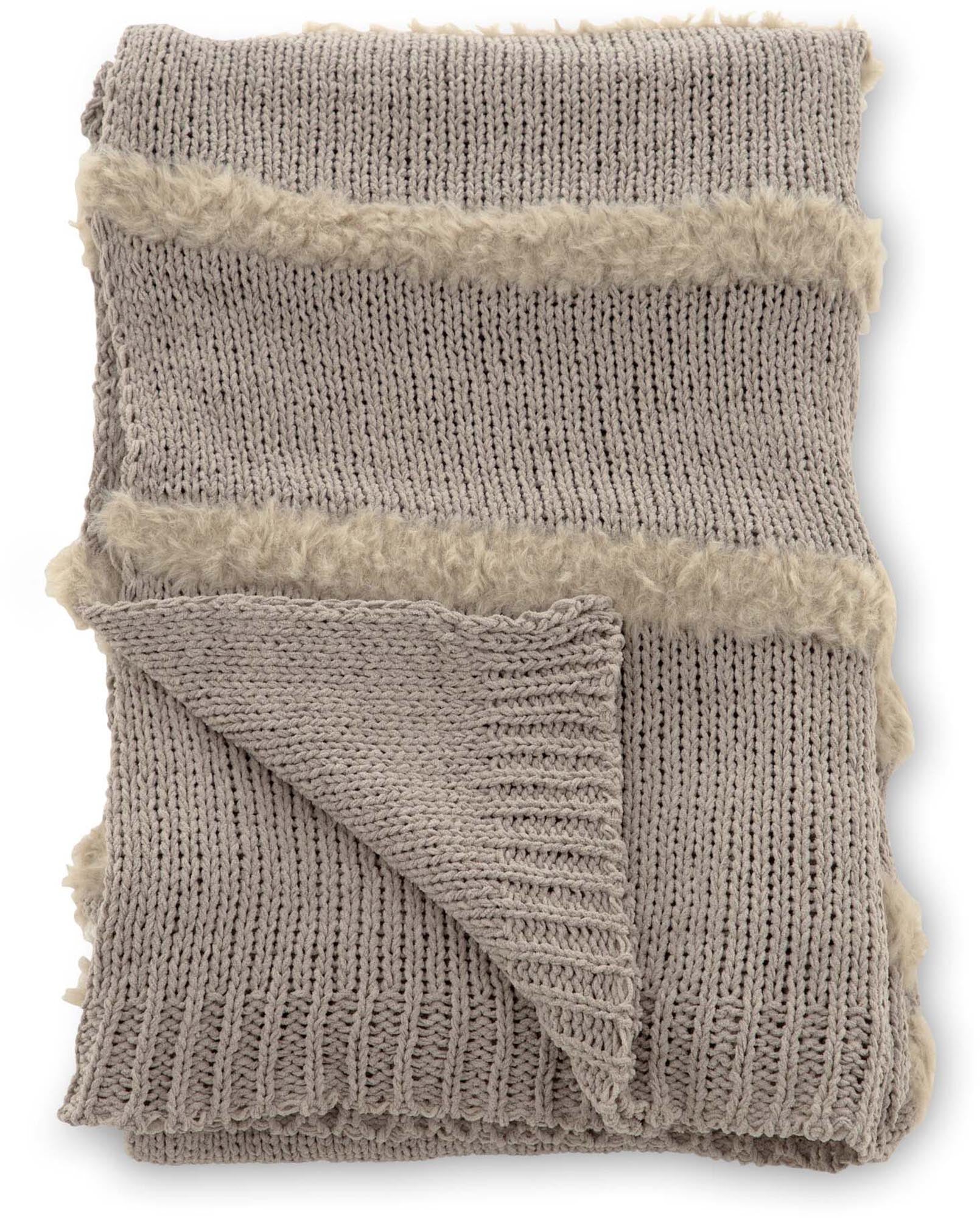 Die Kathleen Throw von Venture Home: Luxuriöse, weiche Wolldecke (130x170 cm) aus Chenille und Kunstpelz für stilvolle Gemütlichkeit.