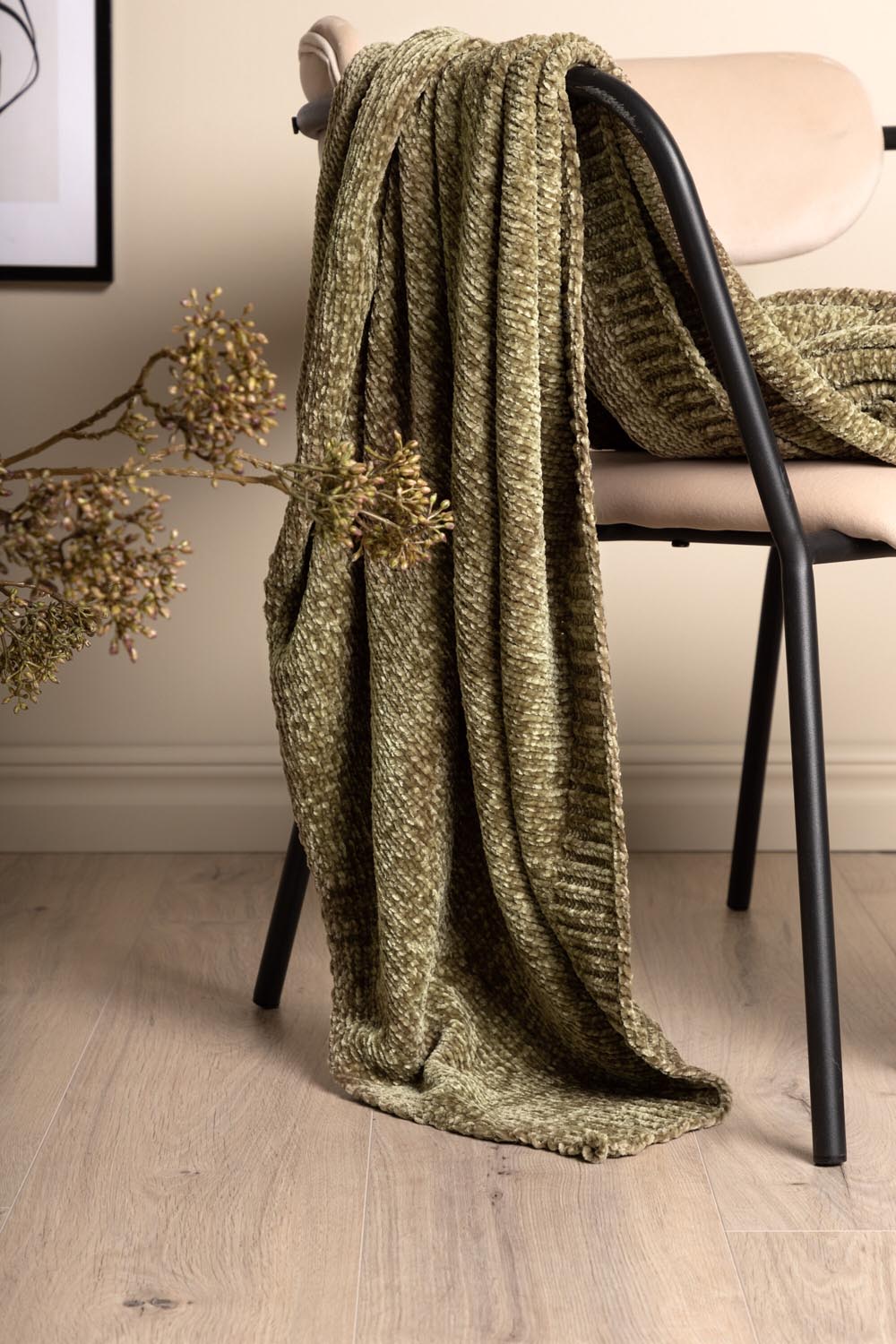 Ally Throw in Moosgrün präsentiert im Onlineshop von KAQTU Design AG. Wolldecke ist von Venture Home