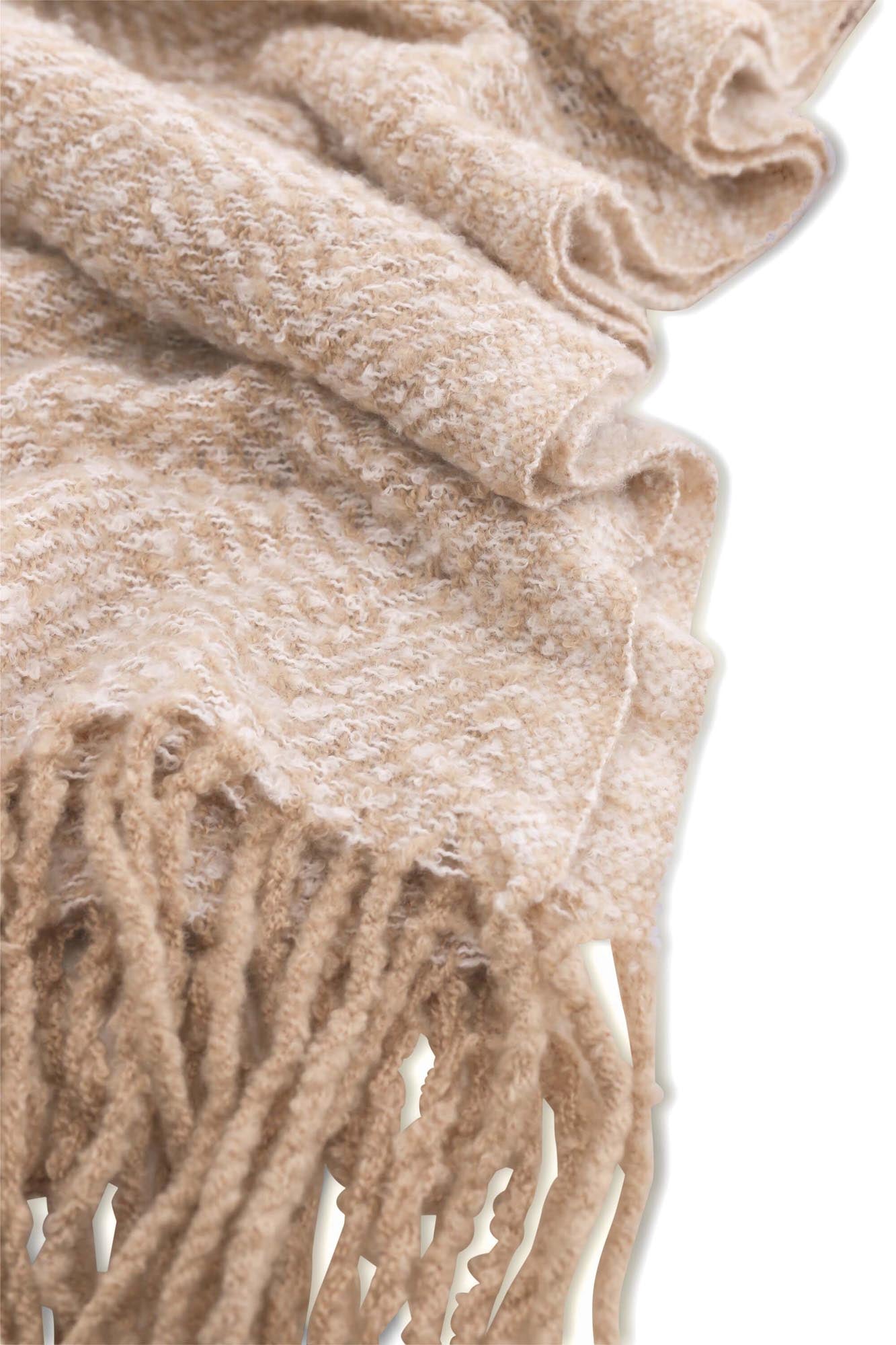 Toby Throw in Beige präsentiert im Onlineshop von KAQTU Design AG. Wolldecke ist von Venture Home