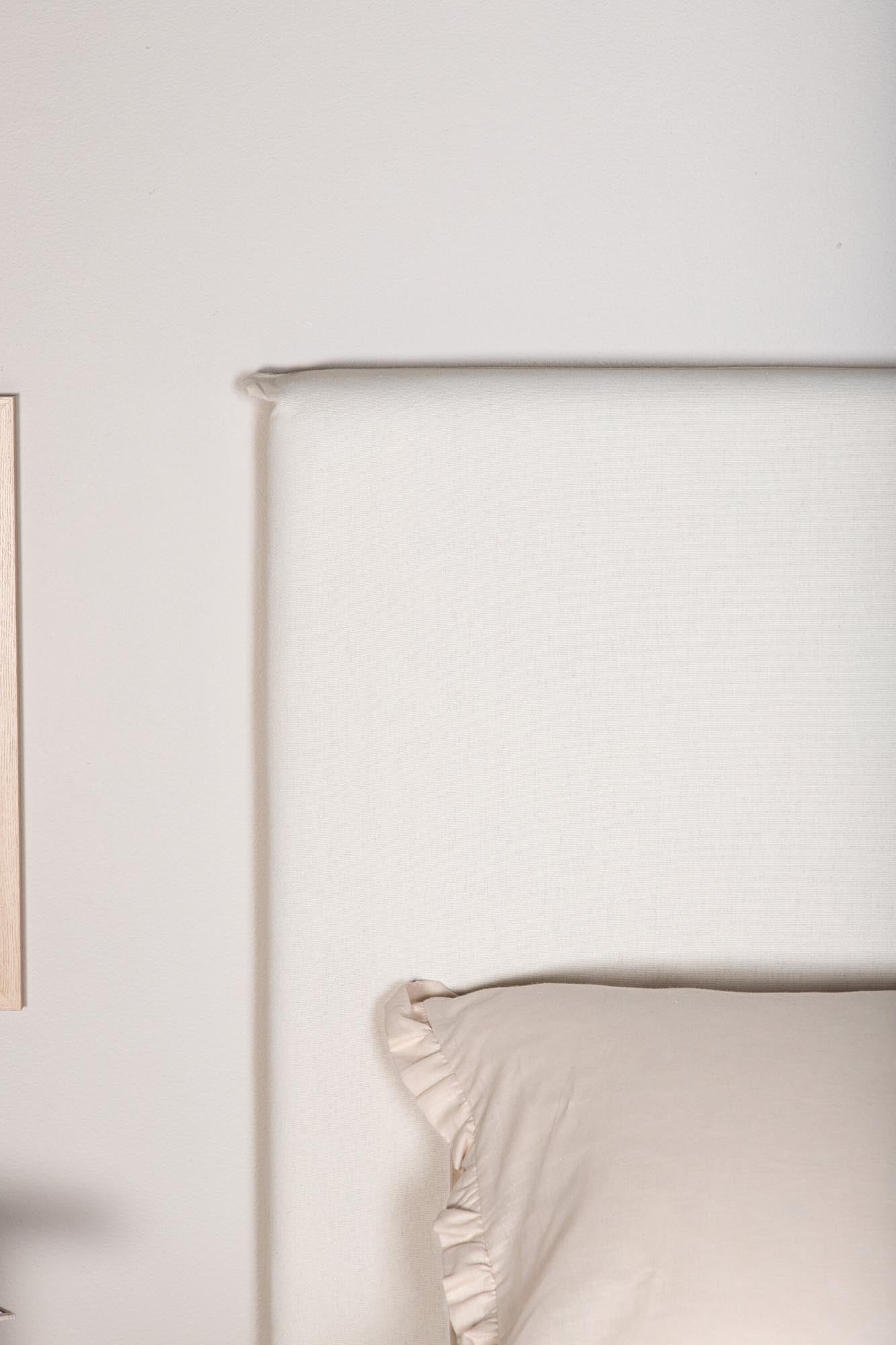 Stylischer Kopfteilbezug Saga von Venture Home aus hochwertiger Baumwolle. Ideal für ein modernes Schlafzimmer mit einladender Atmosphäre.