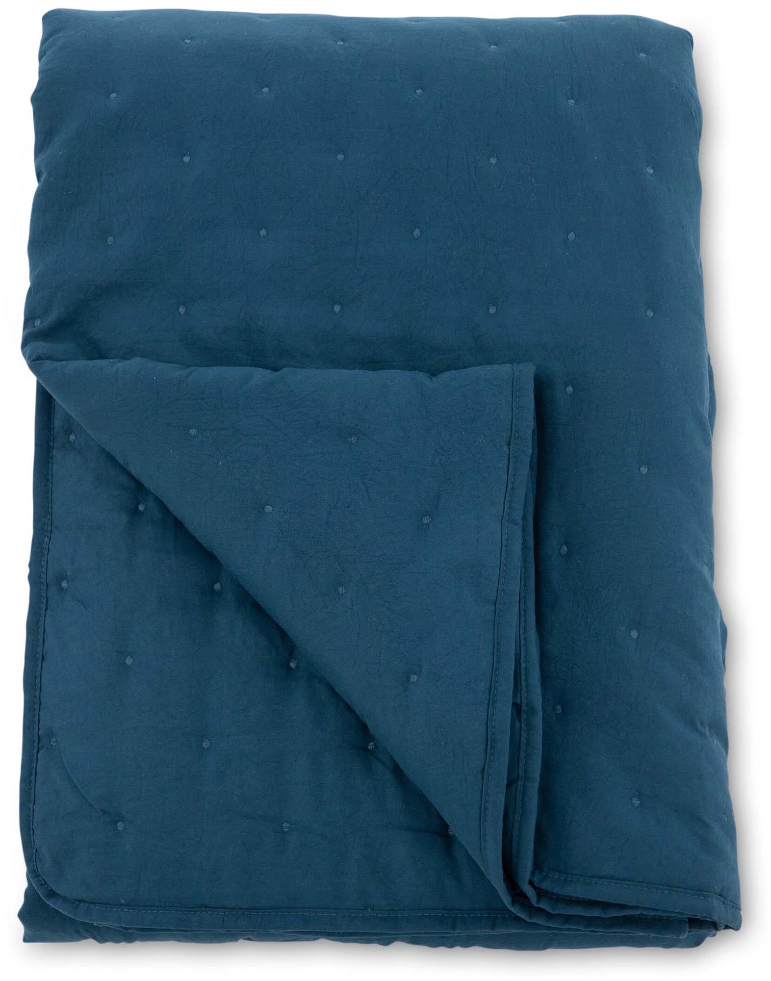 Entdecken Sie die stilvolle Sally Tagesdecke von Venture Home – aus hochwertigem Polyester, pflegeleicht und perfekt für eine gemütliche Schlafzimmeratmosphäre.