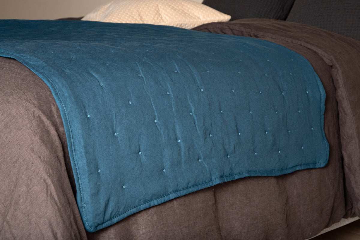 Sally Tagesdecke in Aqua präsentiert im Onlineshop von KAQTU Design AG. Bettüberwurf ist von Venture Home