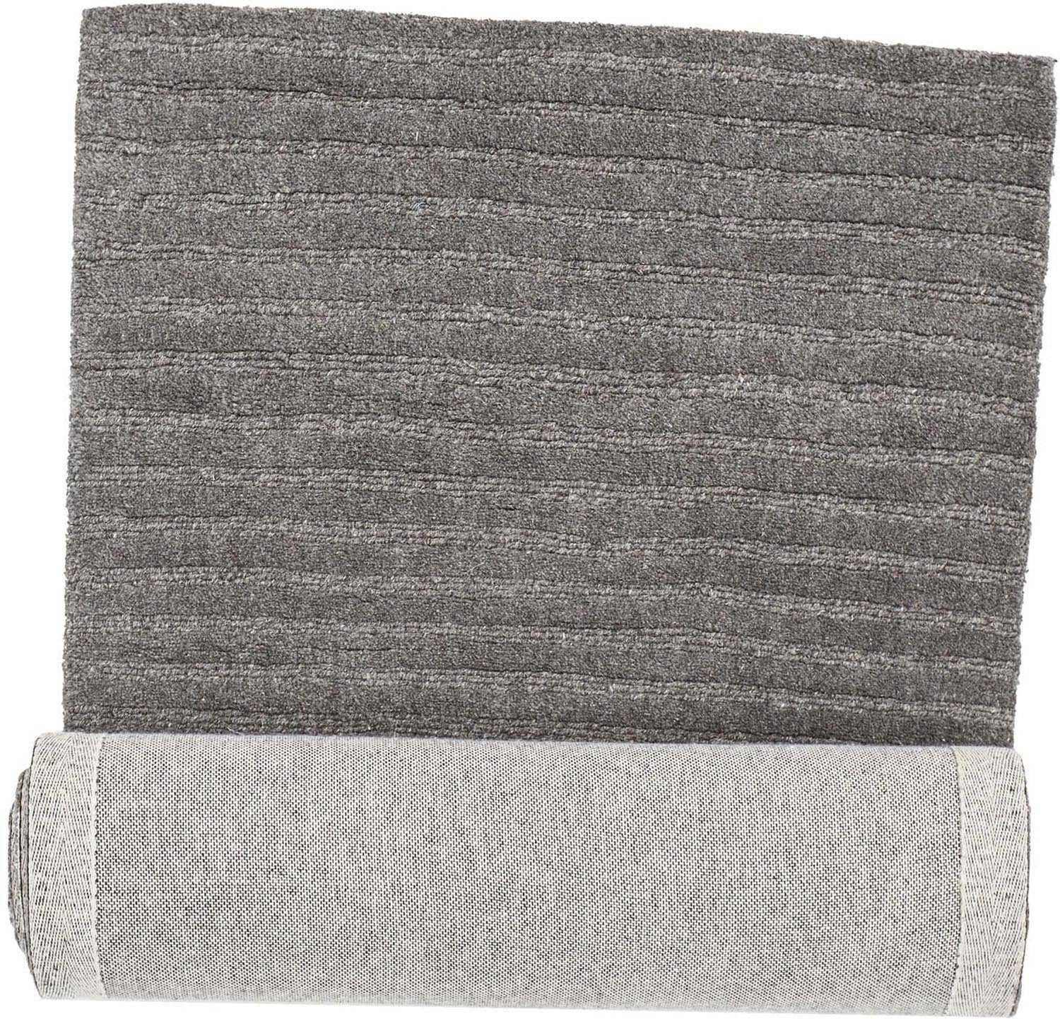 Milton Teppich in Dunkelgrau präsentiert im Onlineshop von KAQTU Design AG. Teppich ist von Venture Home