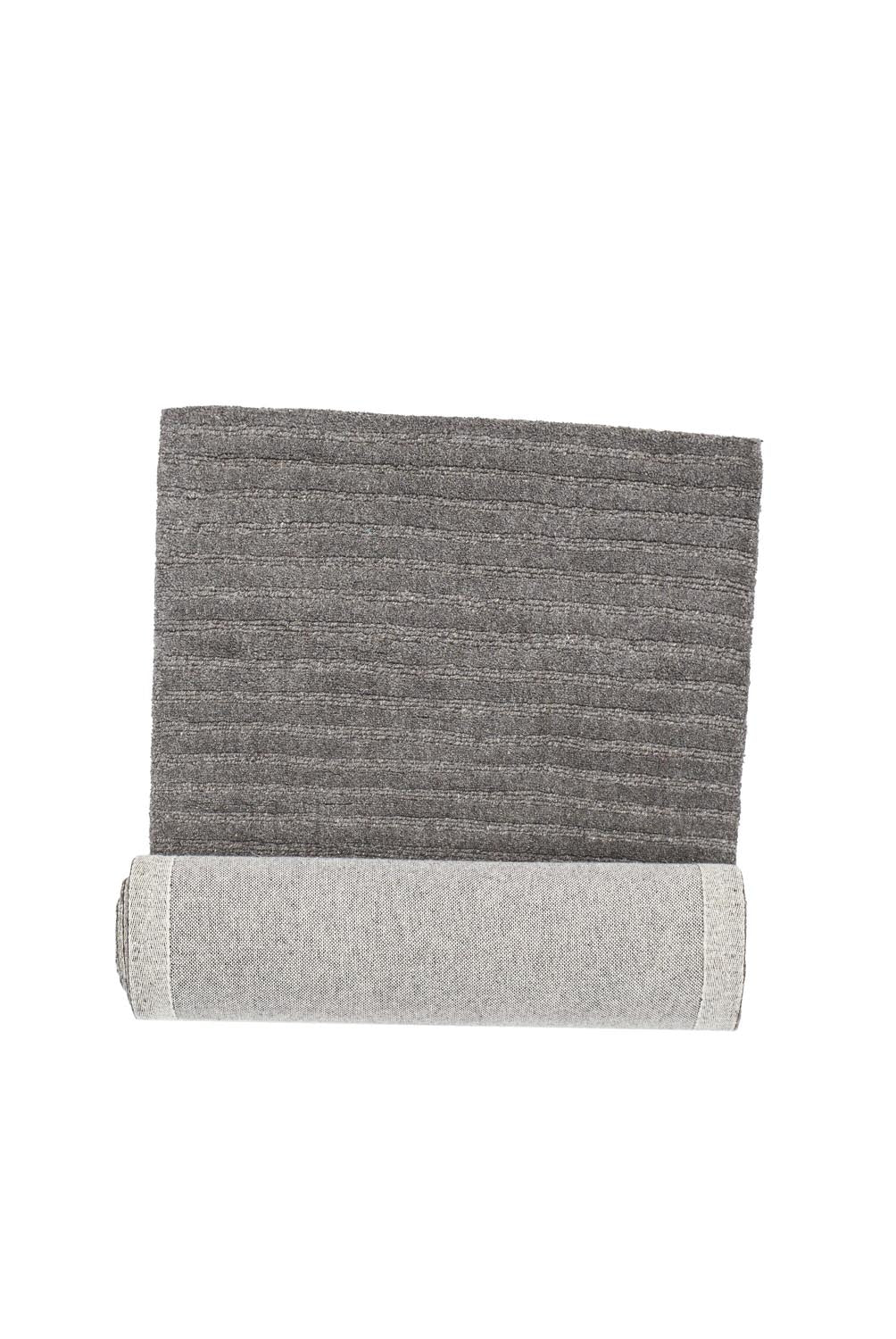 Milton Teppich in Dunkelgrau präsentiert im Onlineshop von KAQTU Design AG. Teppich ist von Venture Home