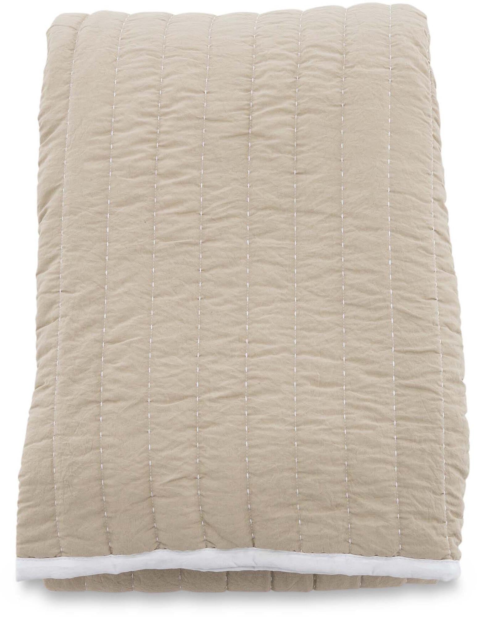 Tagesdecke Juni in Beige präsentiert im Onlineshop von KAQTU Design AG. Bettüberwurf ist von Venture Home