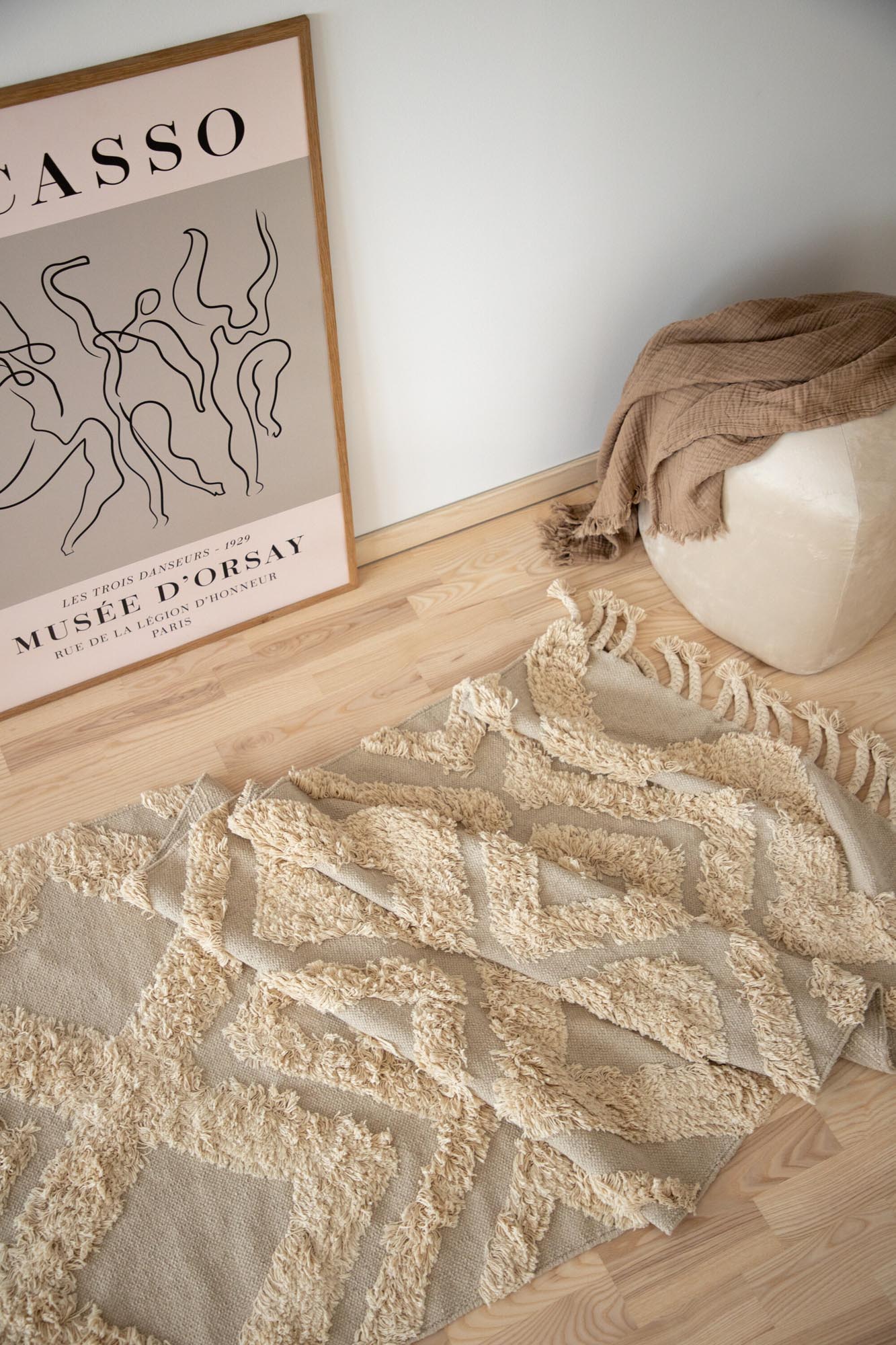 Hilma Teppich in Beige präsentiert im Onlineshop von KAQTU Design AG. Teppich ist von Venture Home