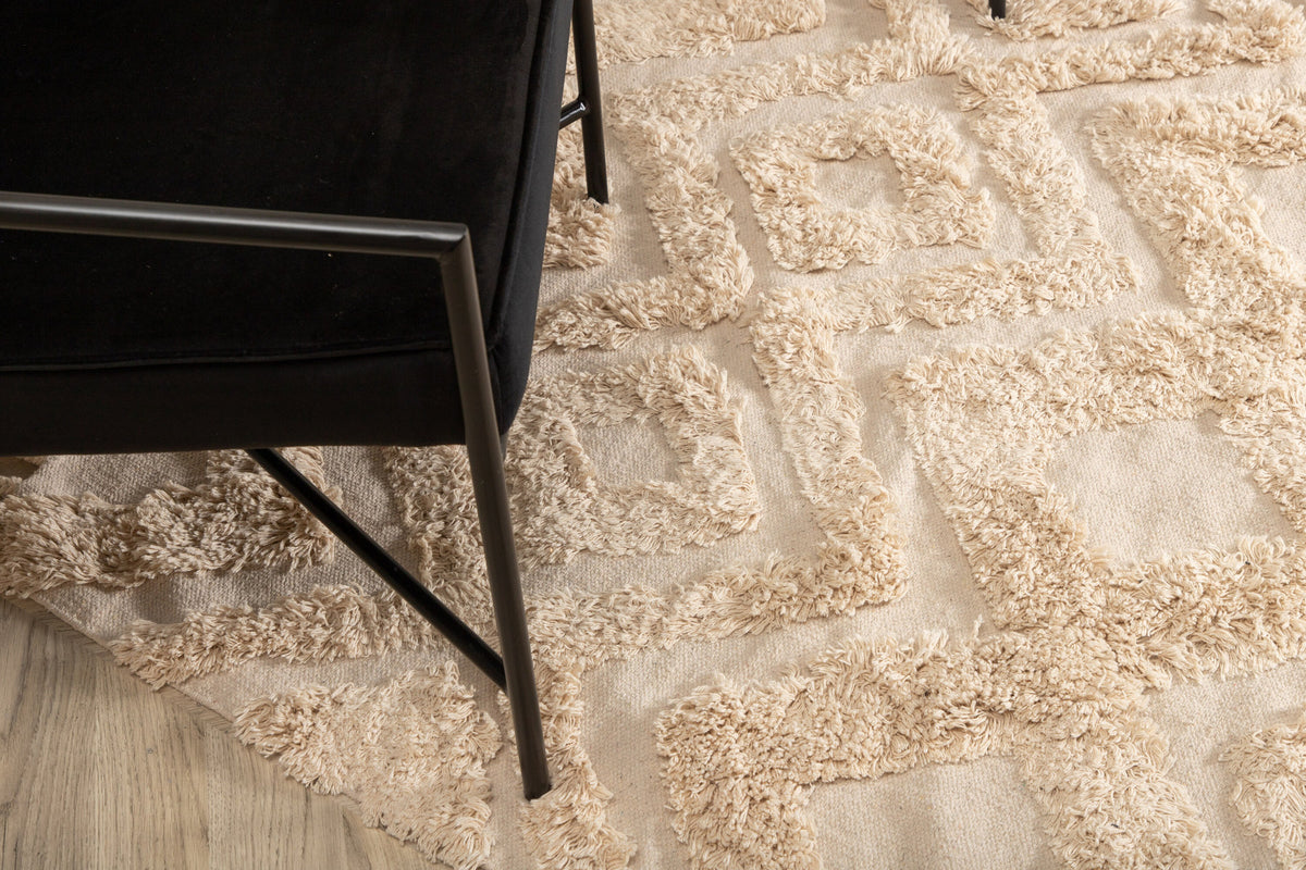 Hilma Teppich in Beige präsentiert im Onlineshop von KAQTU Design AG. Teppich ist von Venture Home