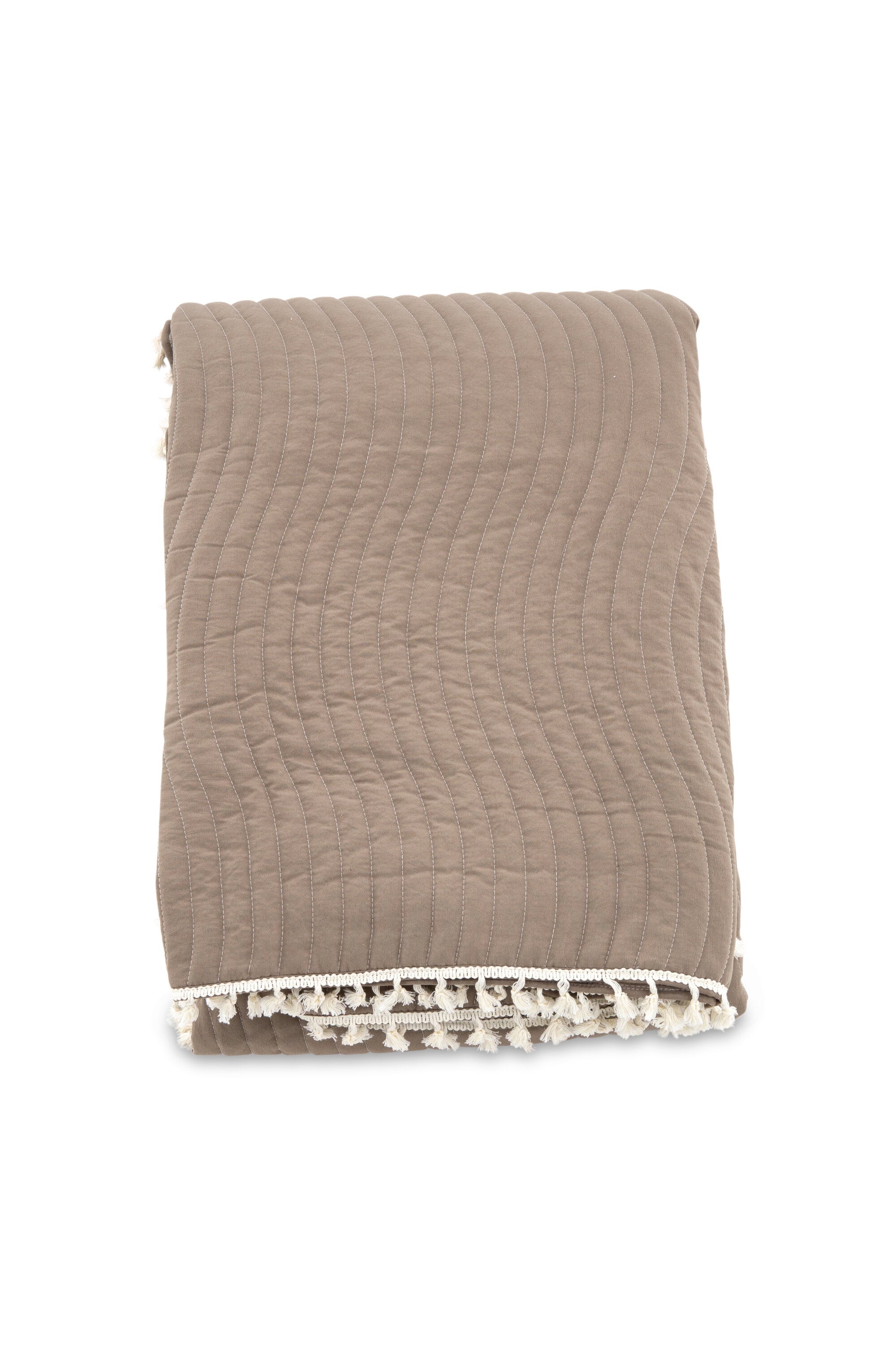 Lias Tagesdecke in Braun präsentiert im Onlineshop von KAQTU Design AG. Bettüberwurf ist von Venture Home