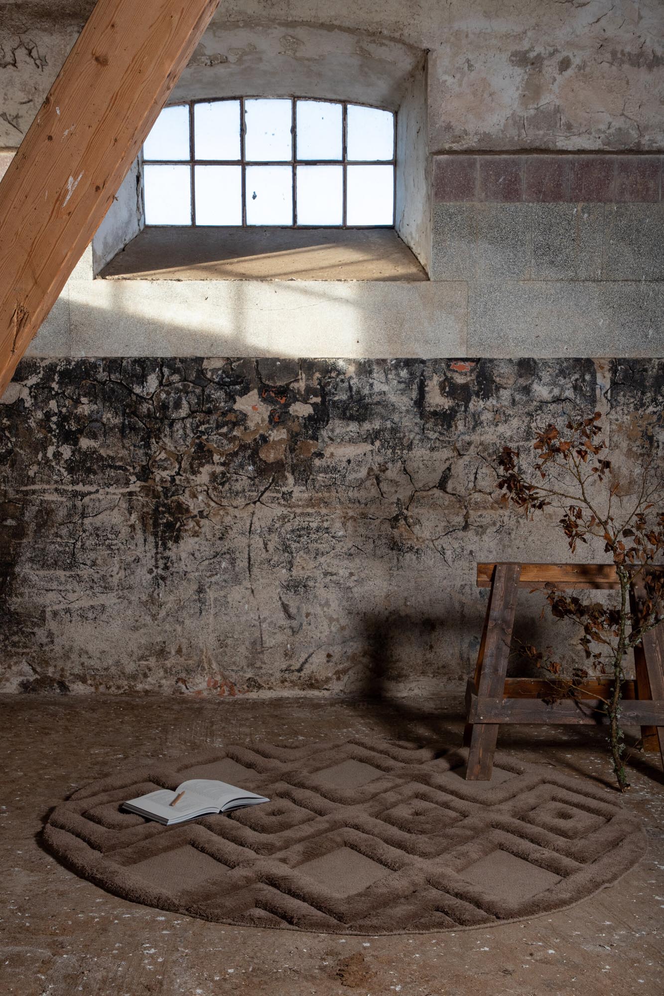 Dahlia Wool Teppich von Vind – Hochwertige Wolle, elegantes Design und vielseitige Einsatzmöglichkeiten für ein behagliches Wohnambiente.