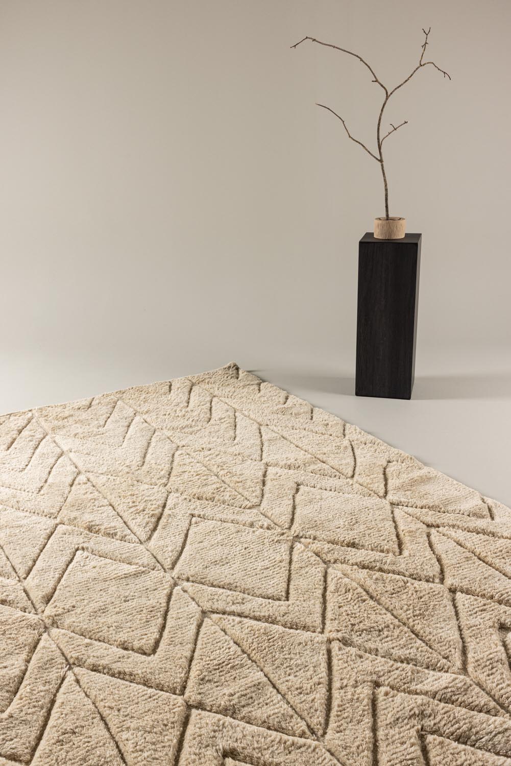 Zoe Teppich in Beige präsentiert im Onlineshop von KAQTU Design AG. Teppich ist von Vind