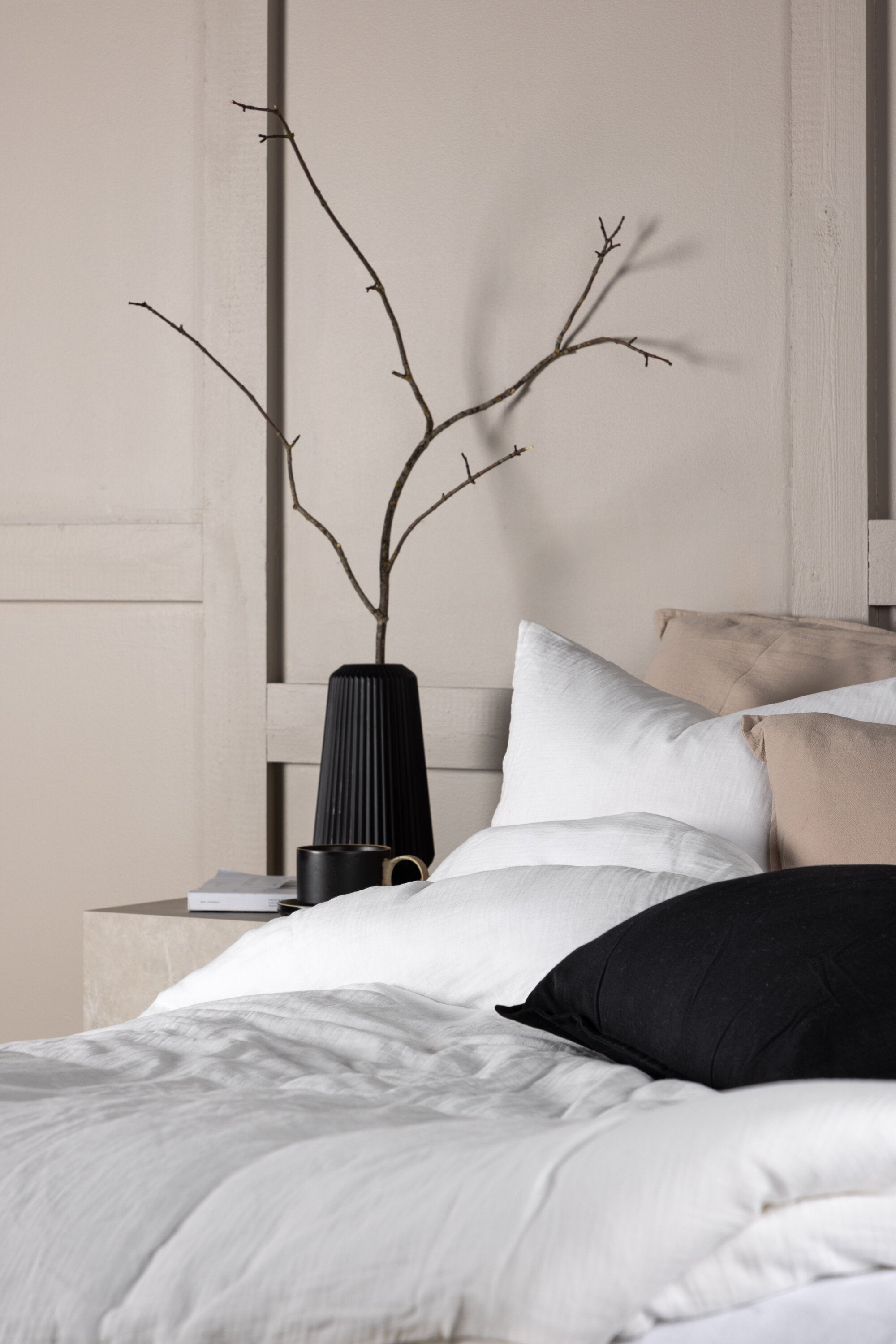 Mila Bettgarnitur Kombo in Weiss präsentiert im Onlineshop von KAQTU Design AG. Bettwäsche ist von Venture Home