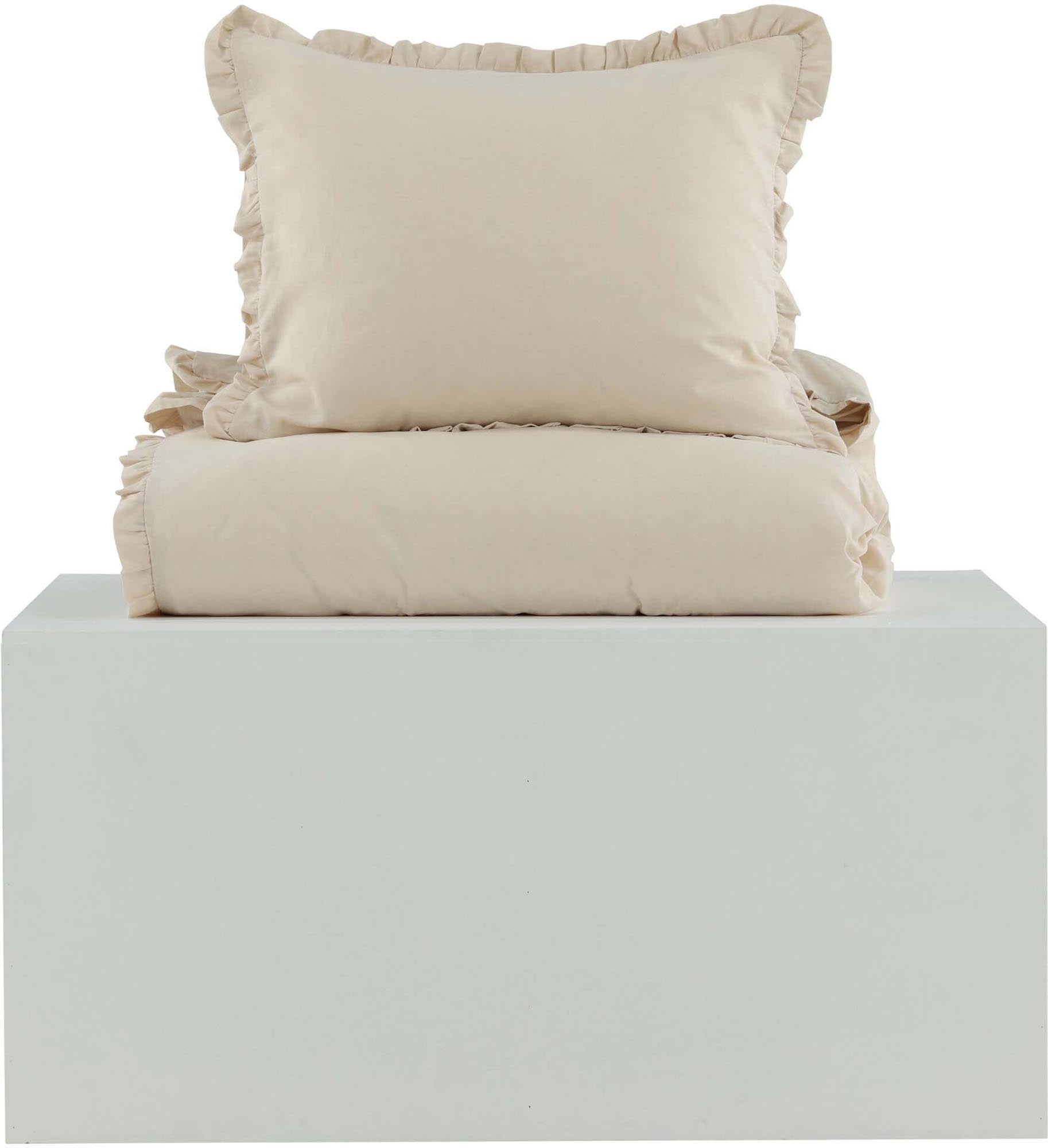 Lias Bettgarnitur in Beige präsentiert im Onlineshop von KAQTU Design AG. Bettwäsche ist von Venture Home