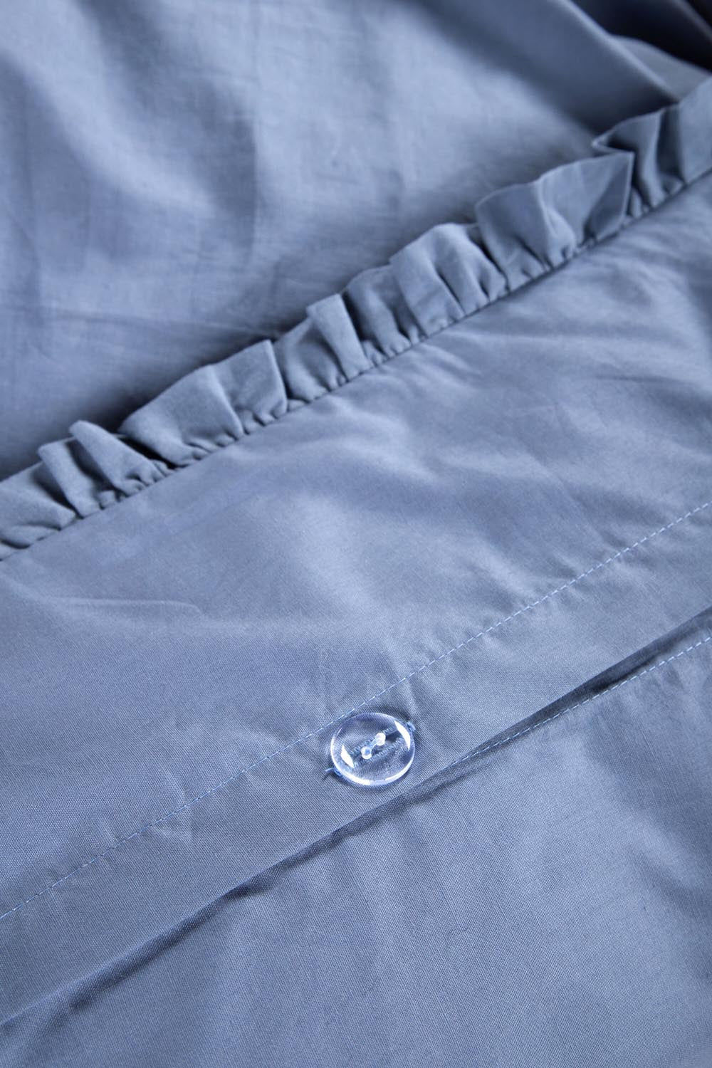 Lias Bettgarnitur in Blau präsentiert im Onlineshop von KAQTU Design AG. Bettwäsche ist von Venture Home