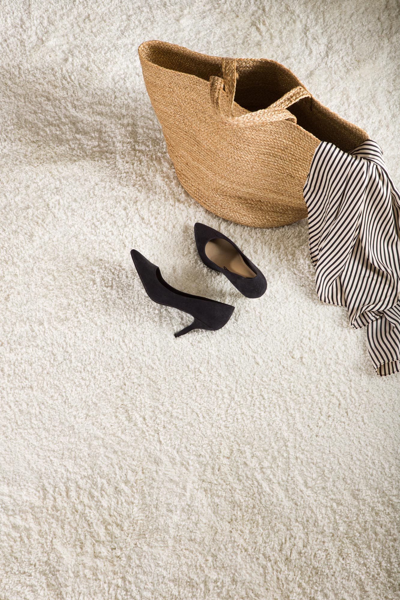 Walter Pluto Teppich Rechteckig in Weiss präsentiert im Onlineshop von KAQTU Design AG. Teppich ist von Venture Home