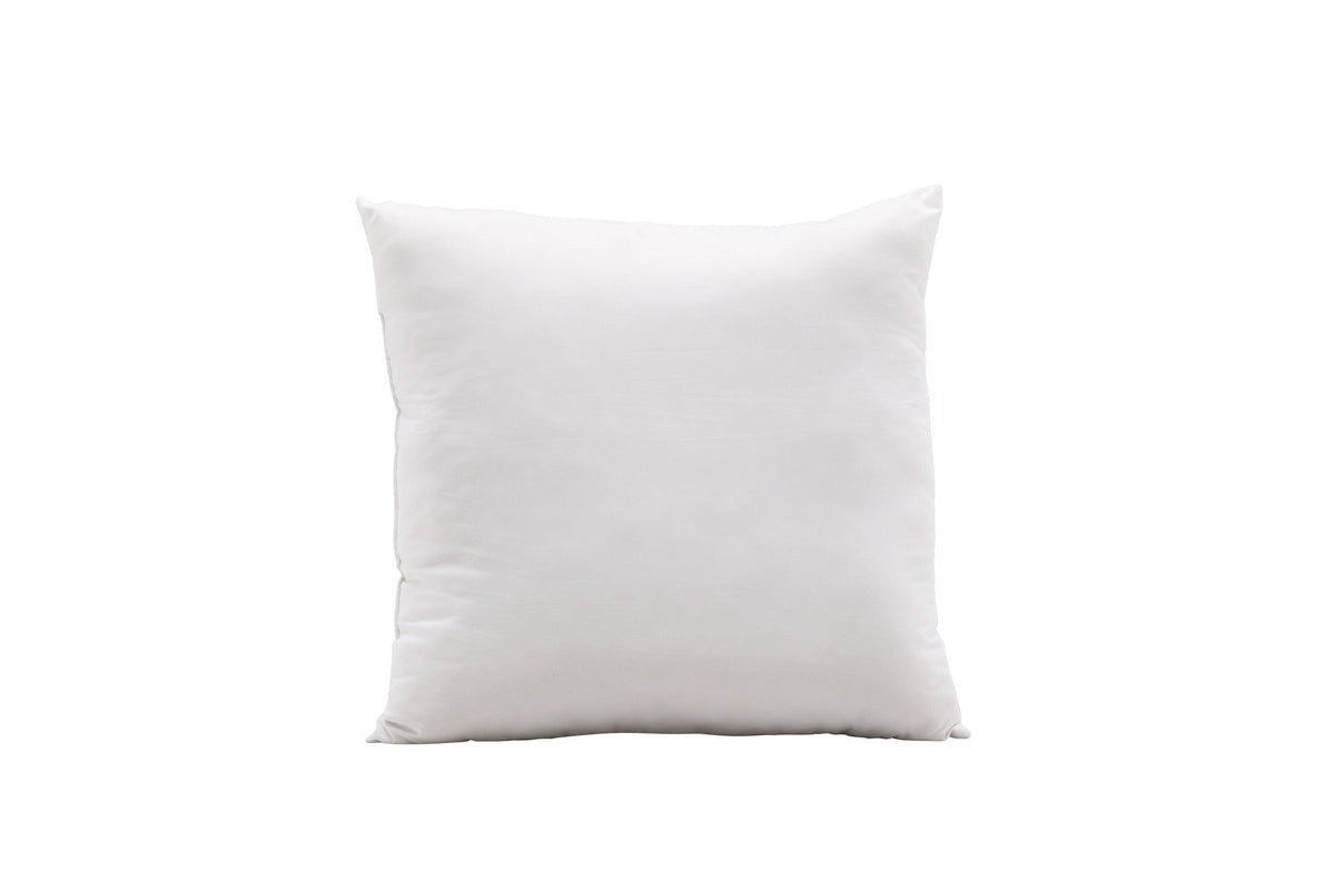 Wilma Innenkissen in Weiss präsentiert im Onlineshop von KAQTU Design AG. Kissenfüllung ist von Venture Home