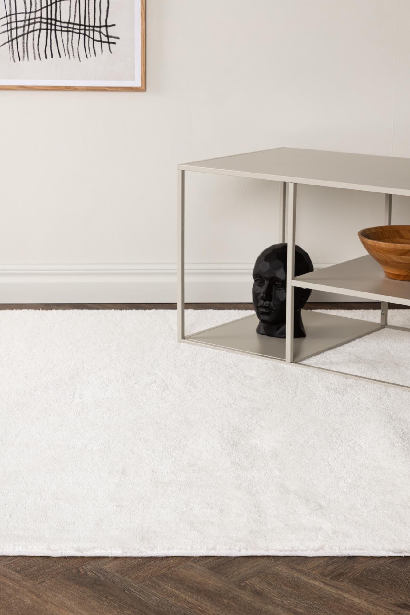 Wunderteppich in Weiss präsentiert im Onlineshop von KAQTU Design AG. Teppich ist von Venture Home