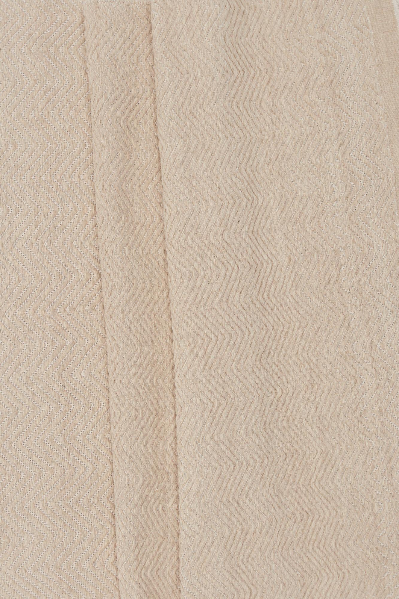 Entdecken Sie den Loke Teppich von Venture Home – ein stilvolles Wohnaccessoire aus hochwertiger Woll-Baumwoll-Mischung, ideal für jeden Raum.