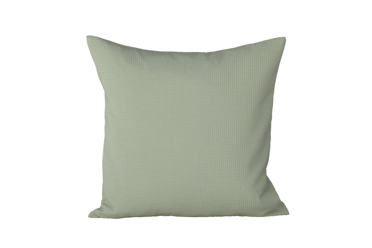 Celine Kissenbezug in Grün präsentiert im Onlineshop von KAQTU Design AG. Deko Kissenbezug ist von Venture Home