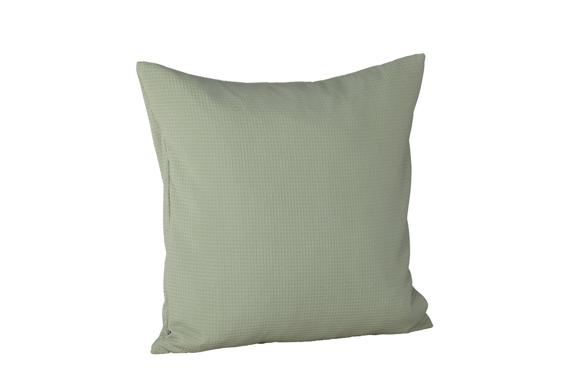 Celine Kissenbezug in Grün präsentiert im Onlineshop von KAQTU Design AG. Deko Kissenbezug ist von Venture Home