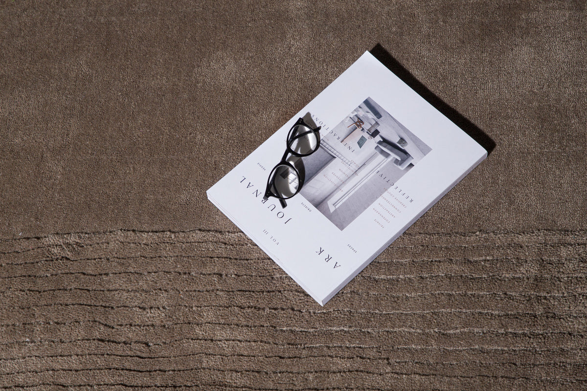 Matteo Teppich in Braun präsentiert im Onlineshop von KAQTU Design AG. Teppich ist von Venture Home