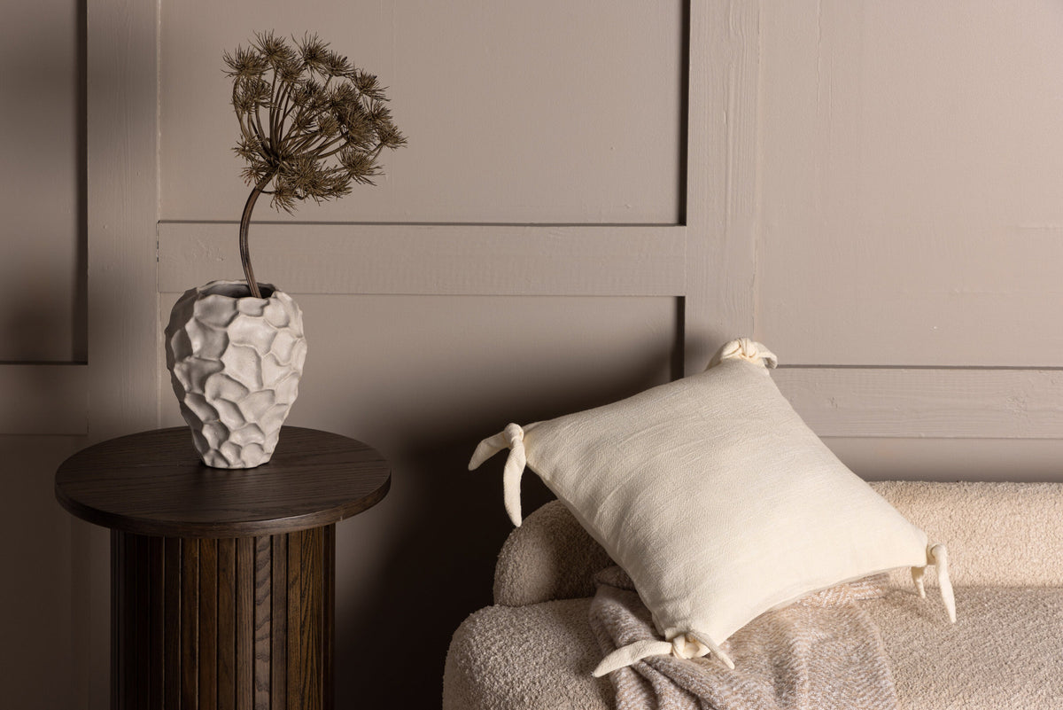 Nora Kissenbezug in Weiss präsentiert im Onlineshop von KAQTU Design AG. Deko Kissenbezug ist von Venture Home