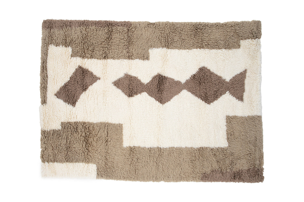 Nestor Teppich in Weiss präsentiert im Onlineshop von KAQTU Design AG. Teppich ist von Venture Home