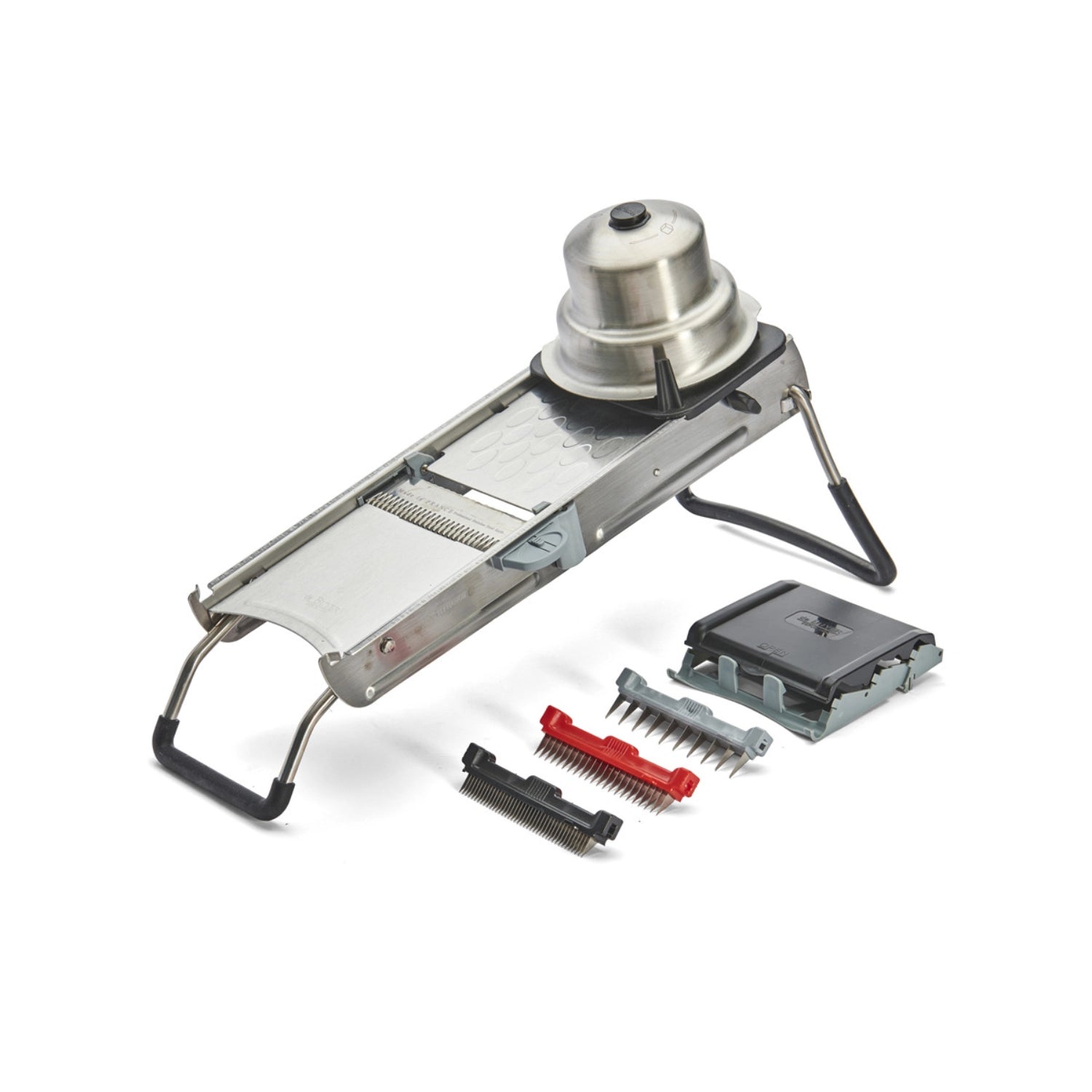 Entdecken Sie die Mandoline Ultra Revolution von de Buyer mit 3 Juliennes Klingen. Perfekte Schnitte für Gemüse und Obst, ergonomisch und langlebig.